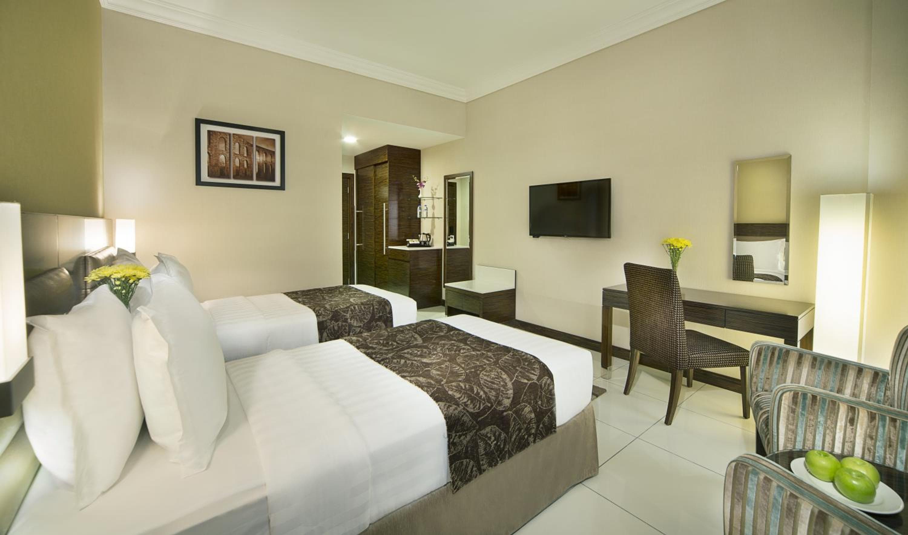 Gateway Hotel — 15