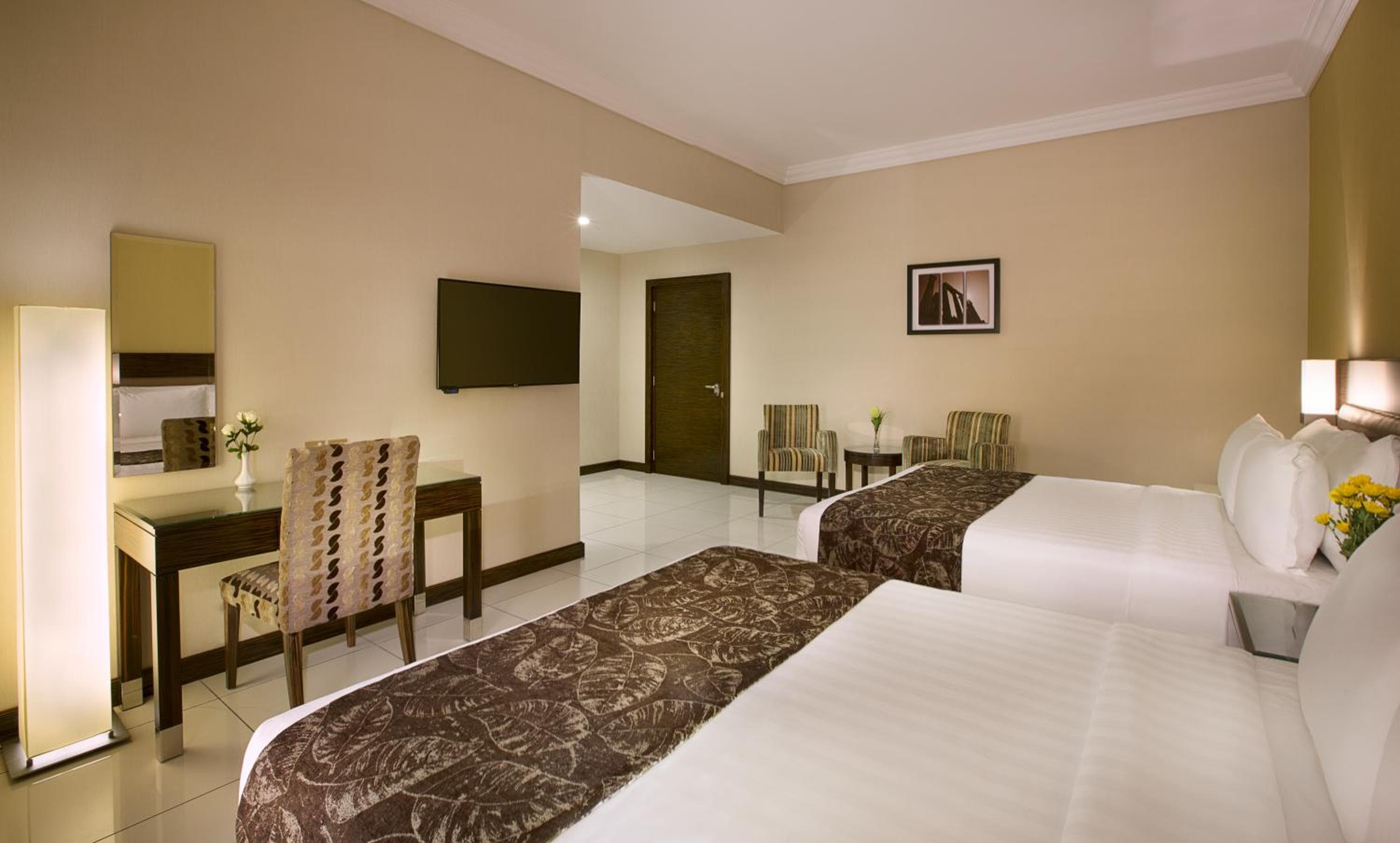 Gateway Hotel — 8