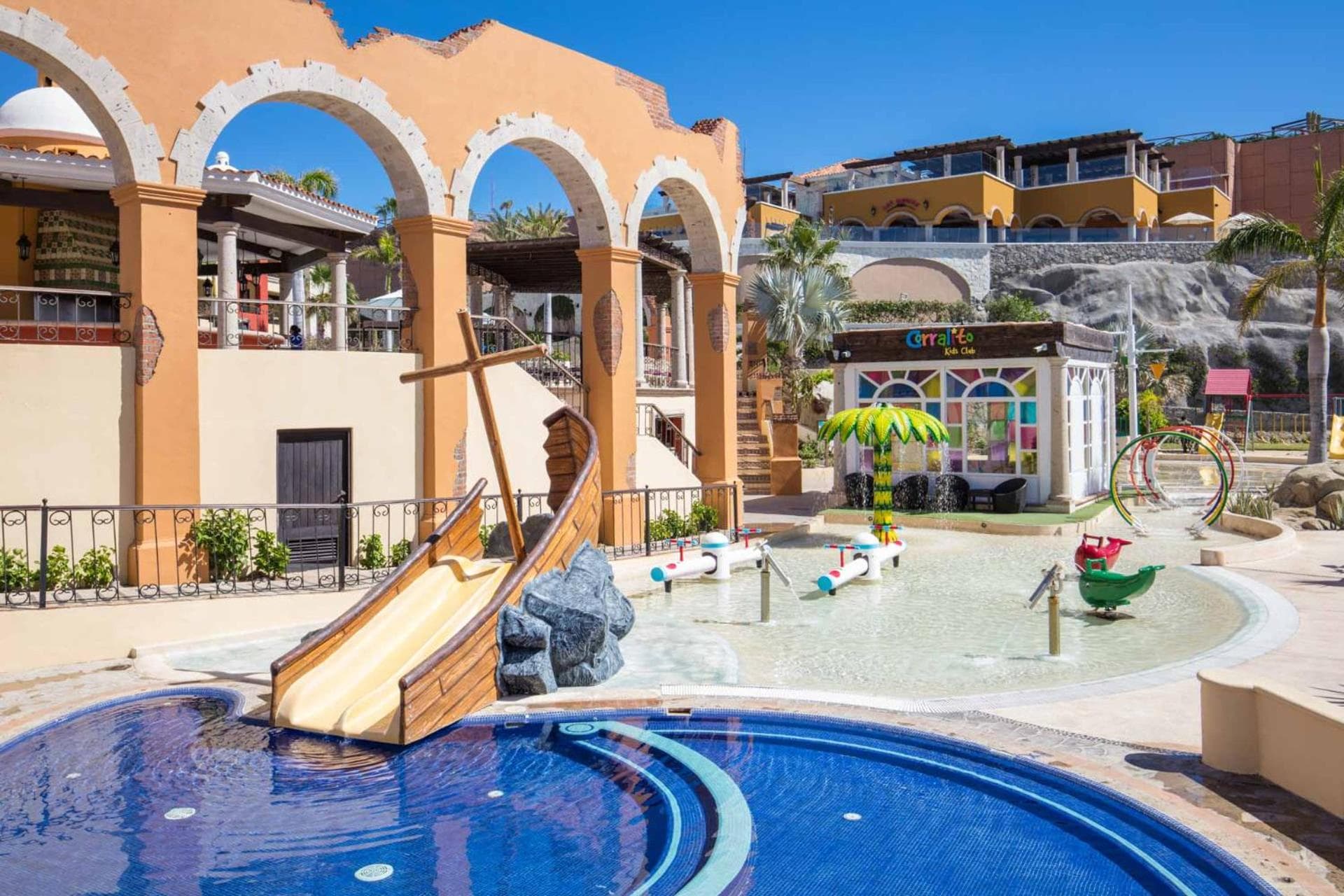 Hacienda Encantada Resort & Residences — 2