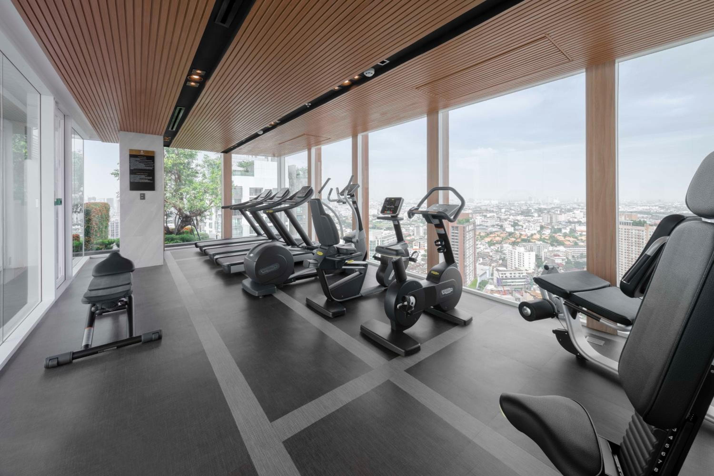 Wyndham Garden Bangkok Sukhumvit 42 — 9