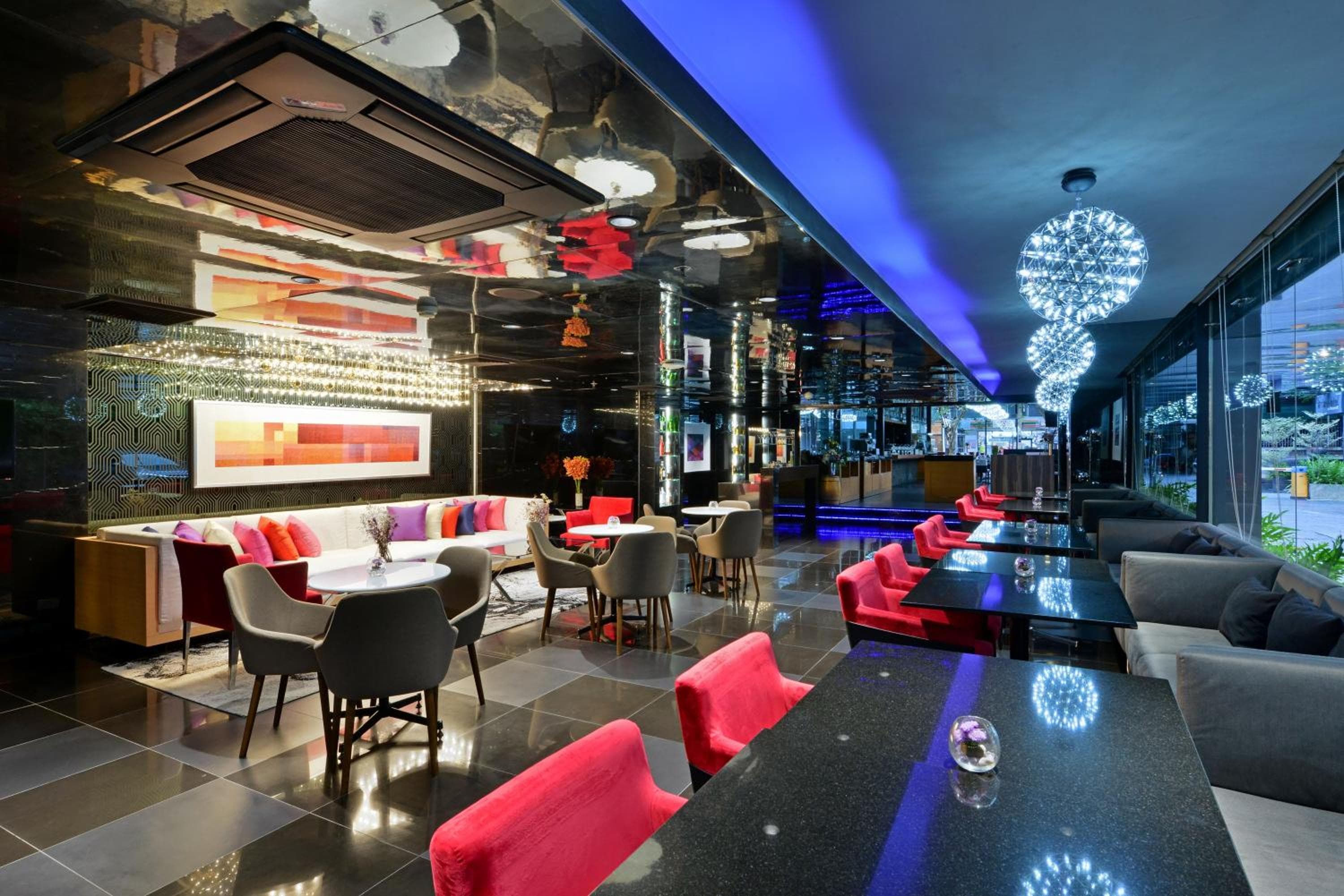 Arize Hotel Sukhumvit — 6