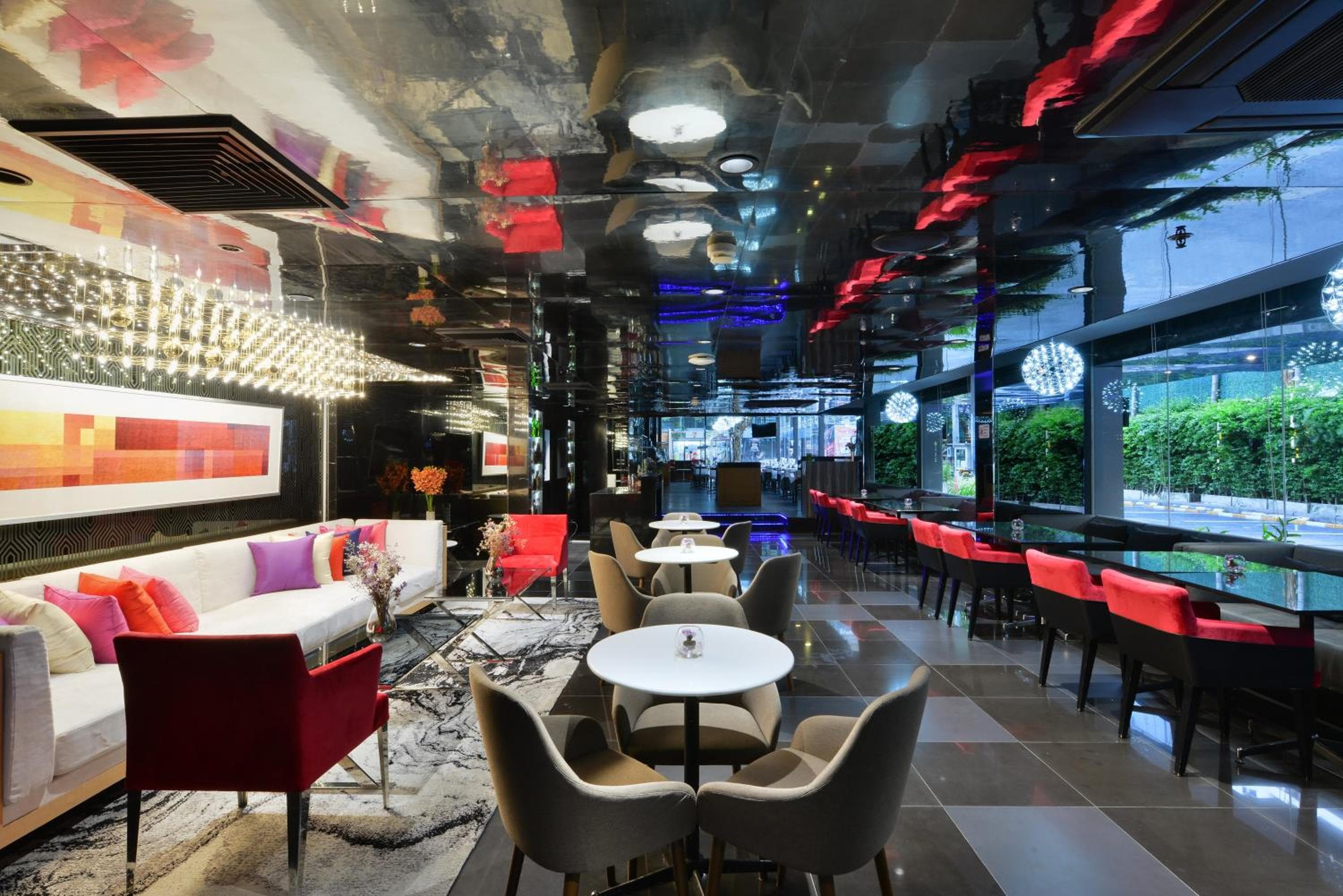 Arize Hotel Sukhumvit — 5