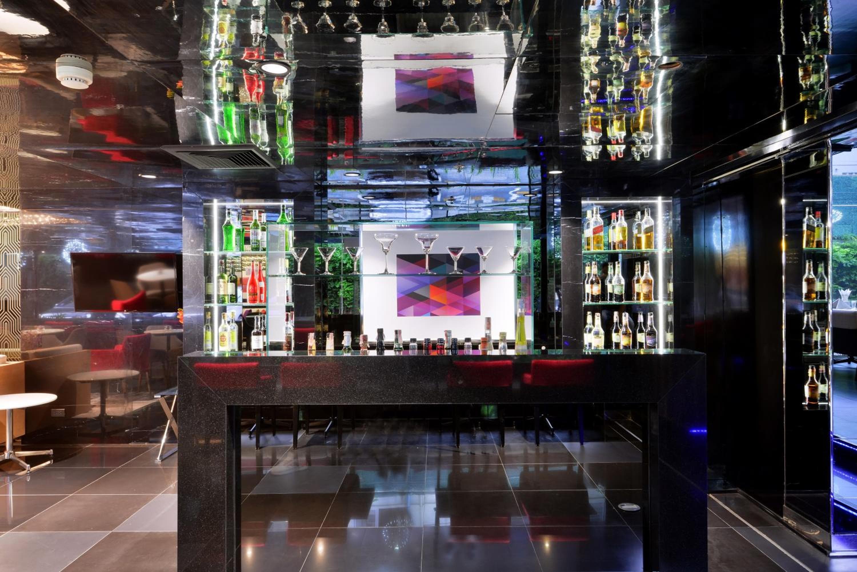 Arize Hotel Sukhumvit — 7