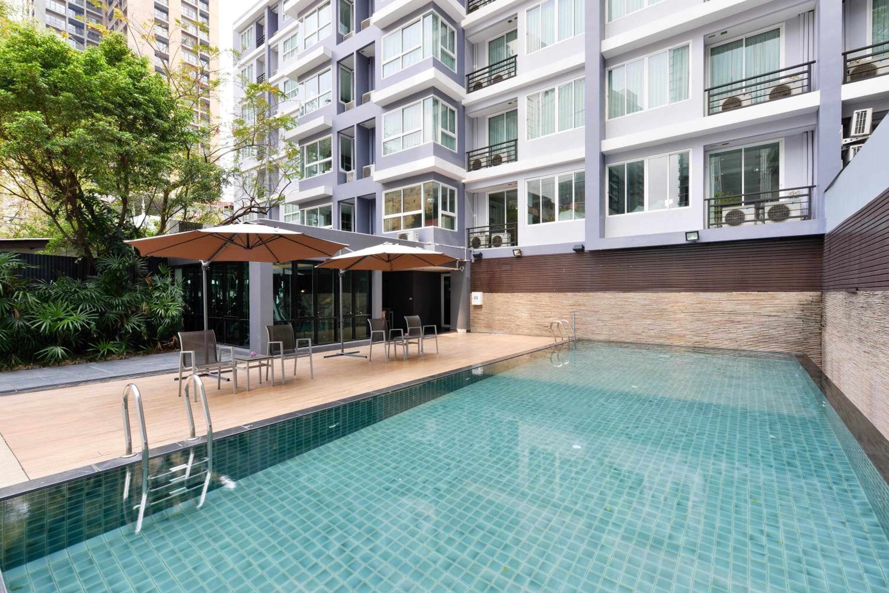 Arize Hotel Sukhumvit — 11