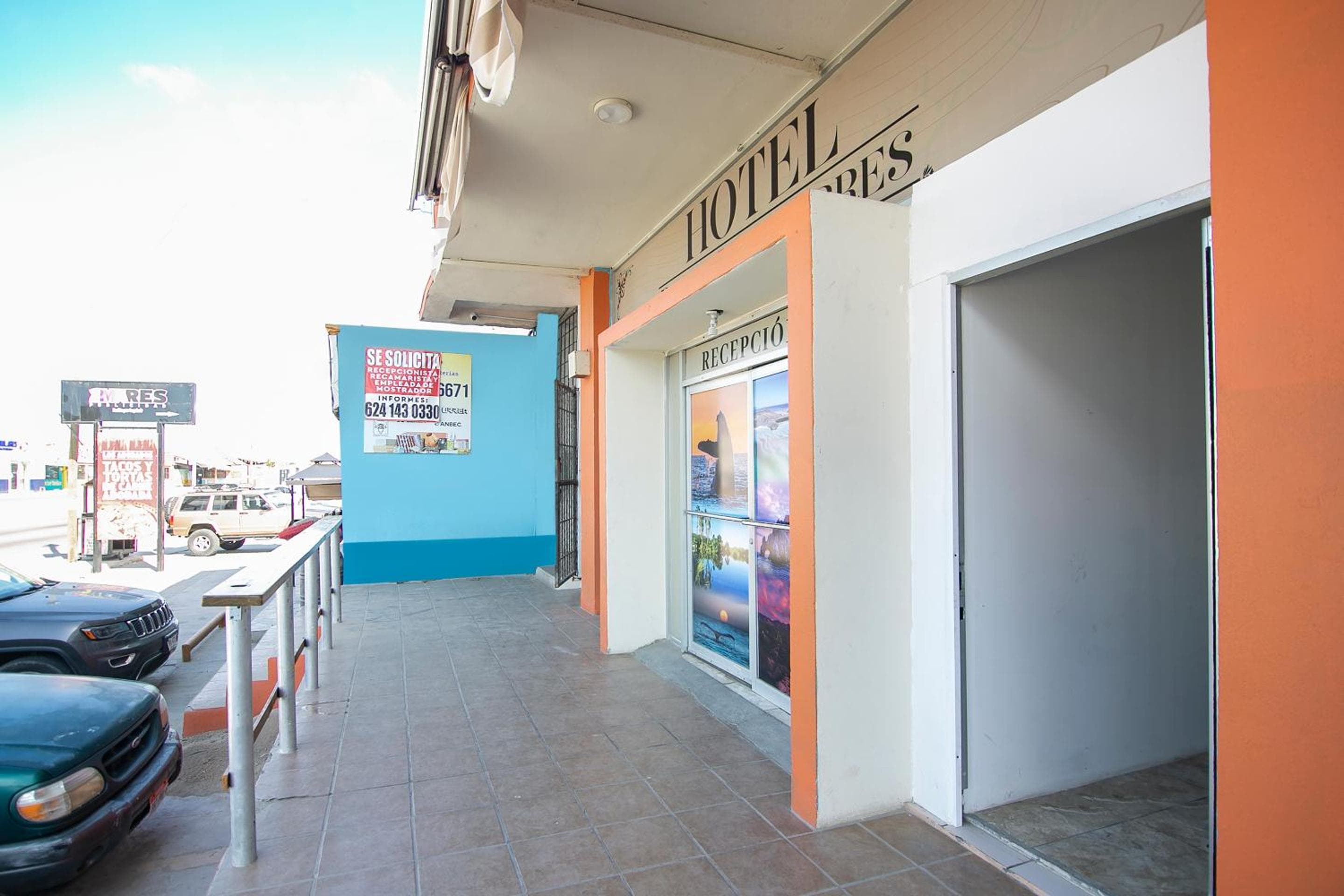 OYO Hotel Plaza Las Torres, Cabo San Lucas — 3