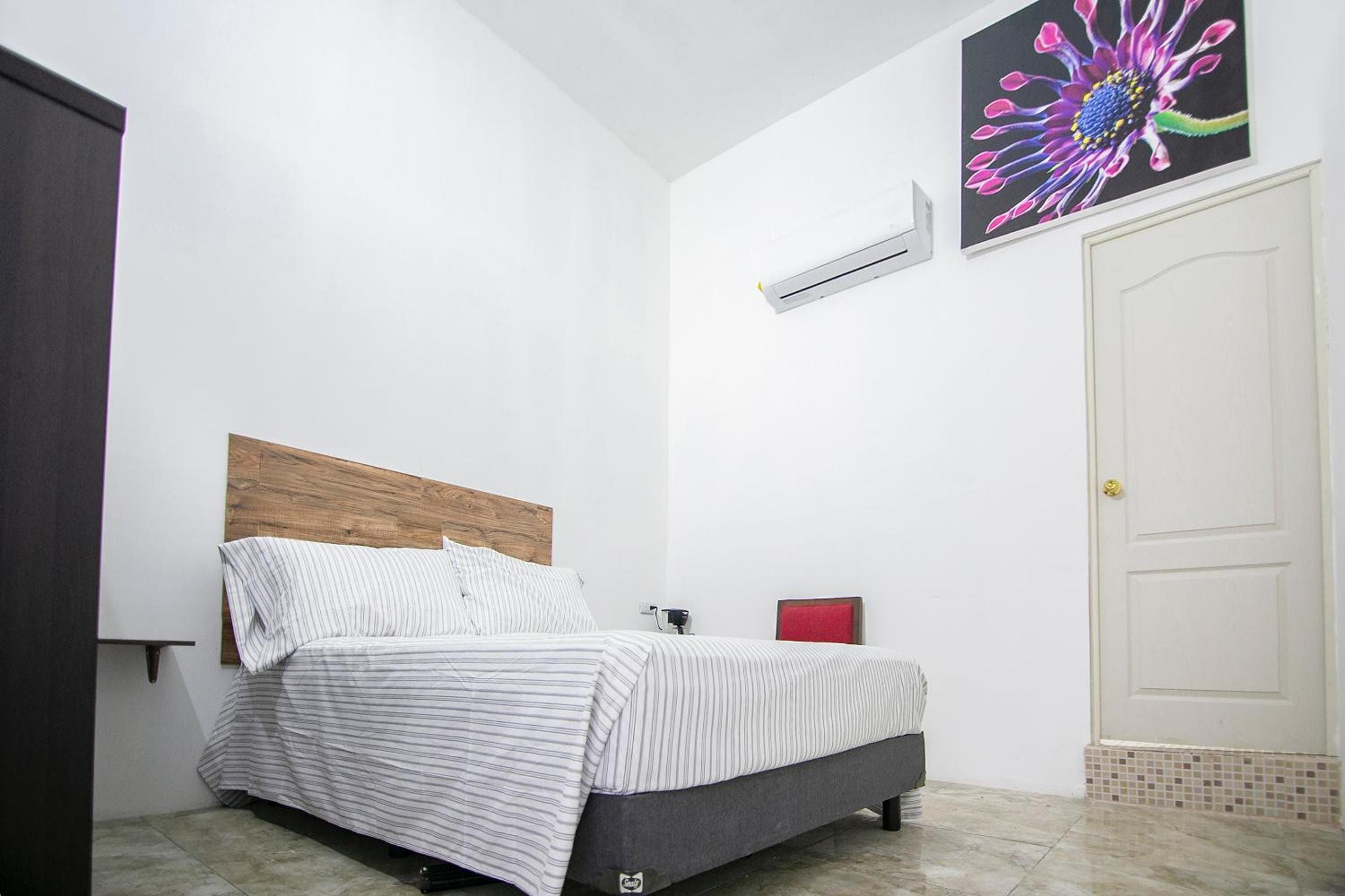OYO Hotel Plaza Las Torres, Cabo San Lucas — 25