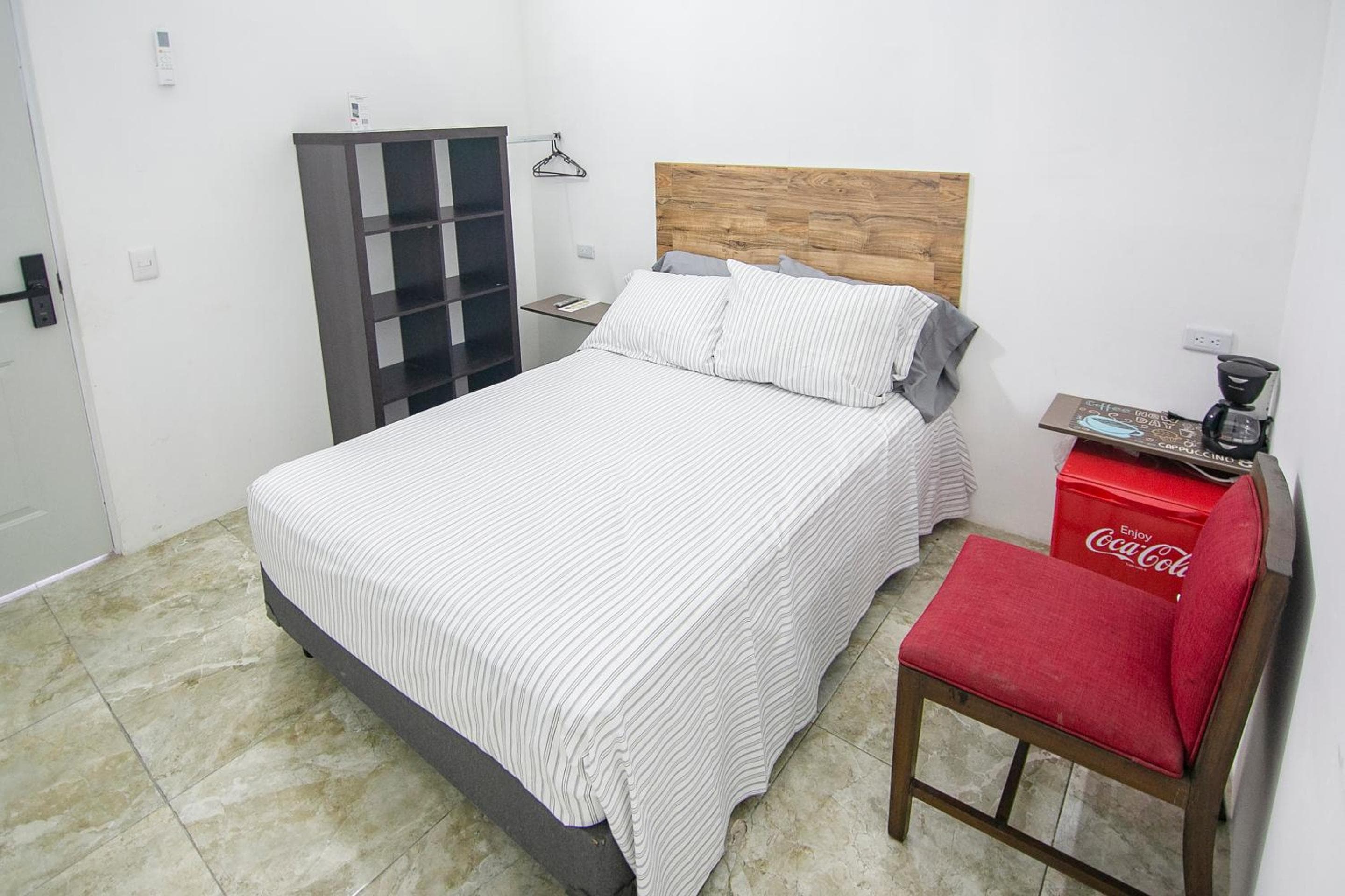 OYO Hotel Plaza Las Torres, Cabo San Lucas — 6