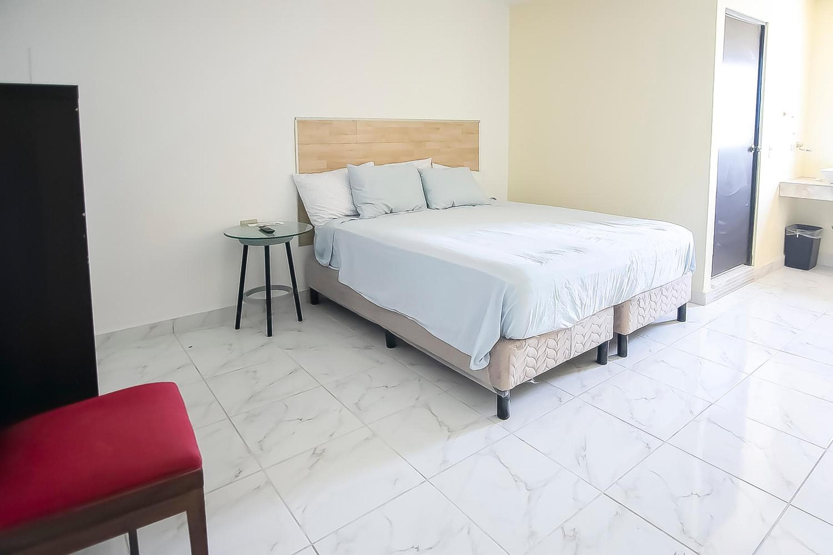 OYO Hotel Plaza Las Torres, Cabo San Lucas — 7