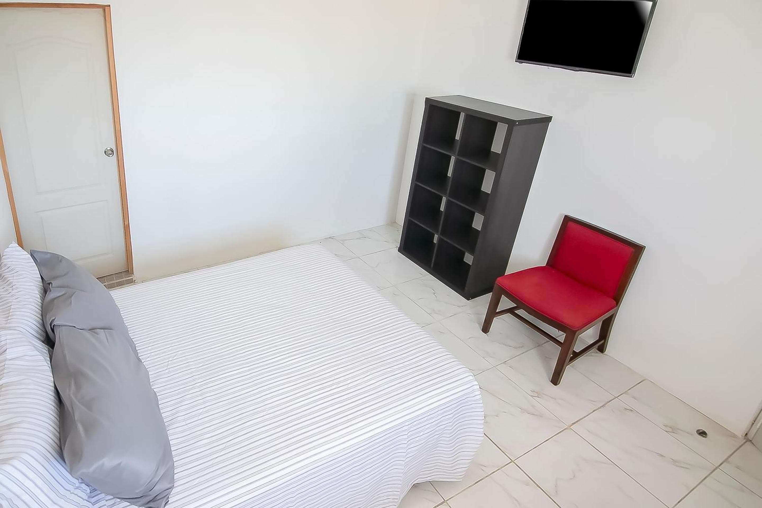 OYO Hotel Plaza Las Torres, Cabo San Lucas — 23