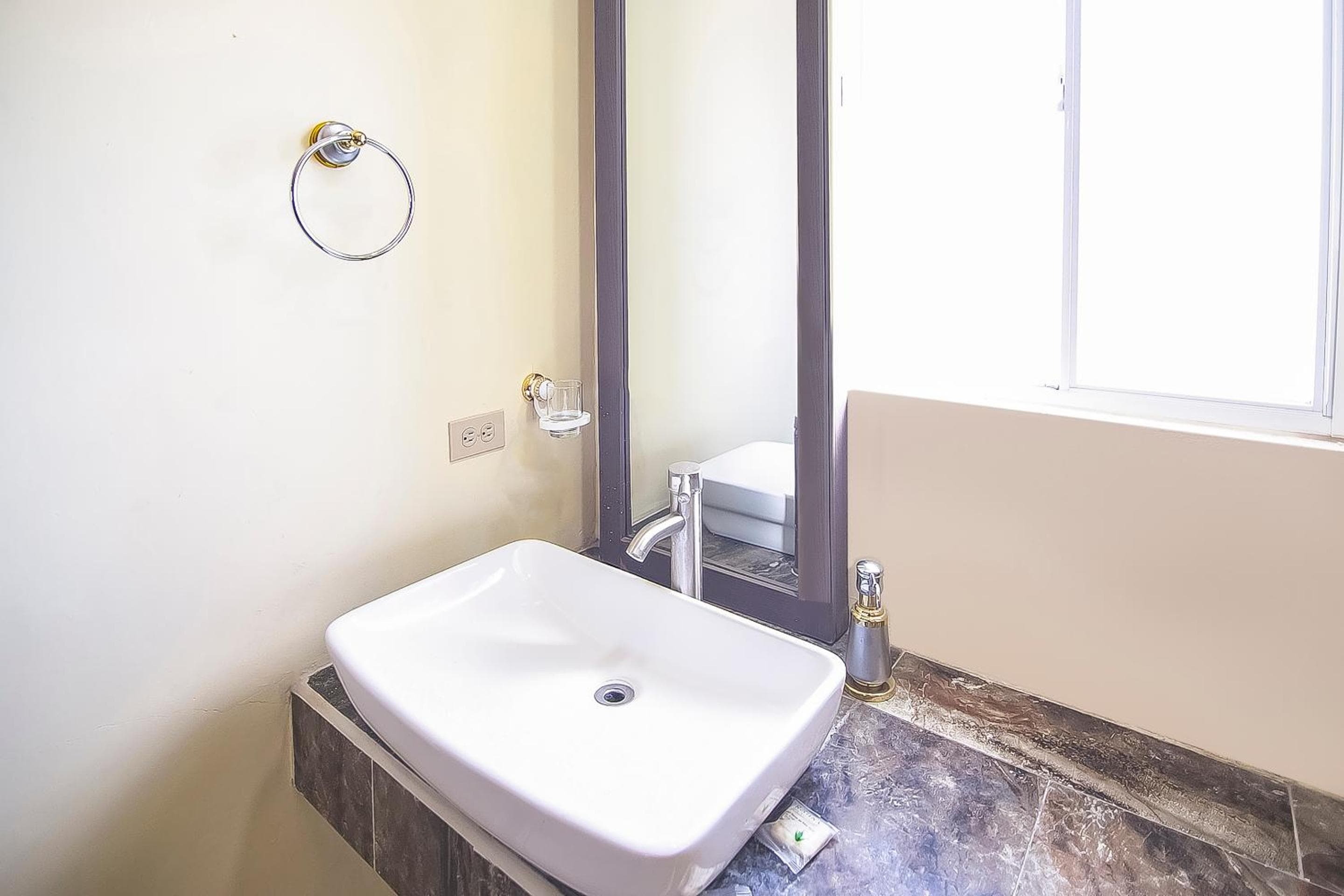 OYO Hotel Plaza Las Torres, Cabo San Lucas — 24