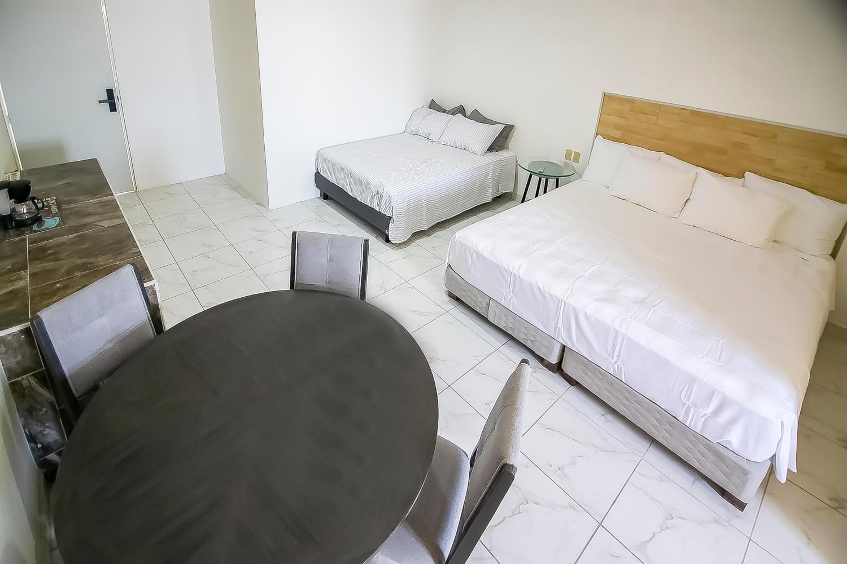OYO Hotel Plaza Las Torres, Cabo San Lucas — 27