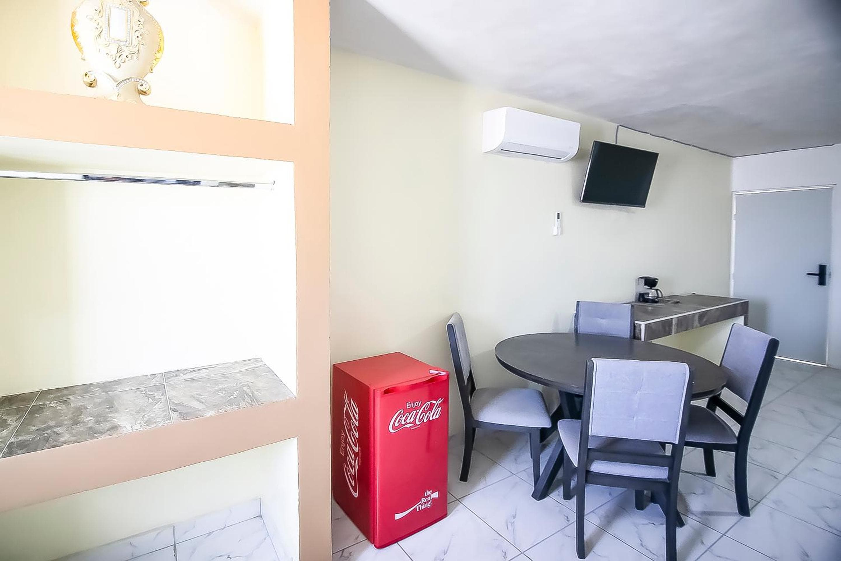 OYO Hotel Plaza Las Torres, Cabo San Lucas — 30