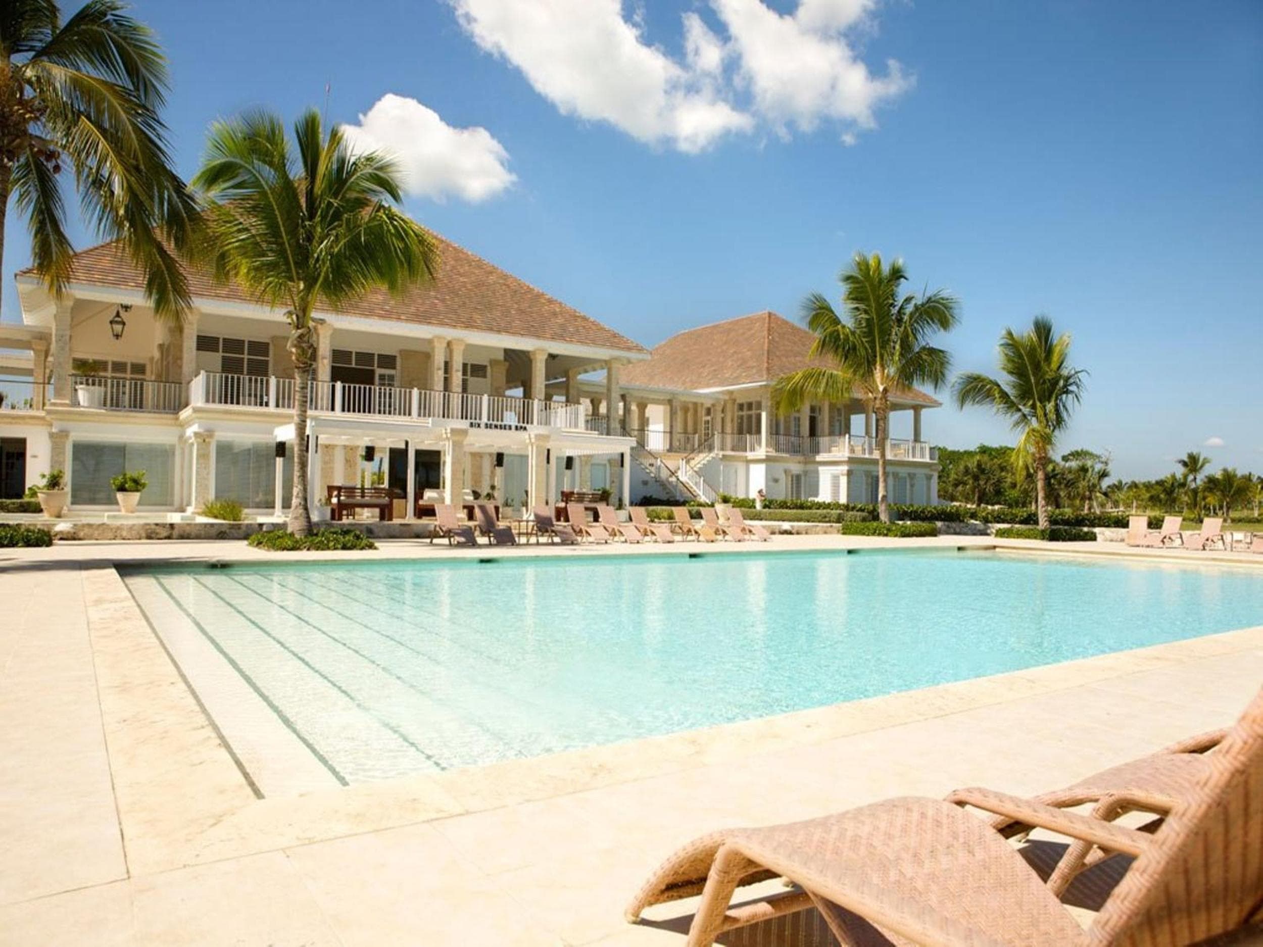 Tortuga Bay — 8