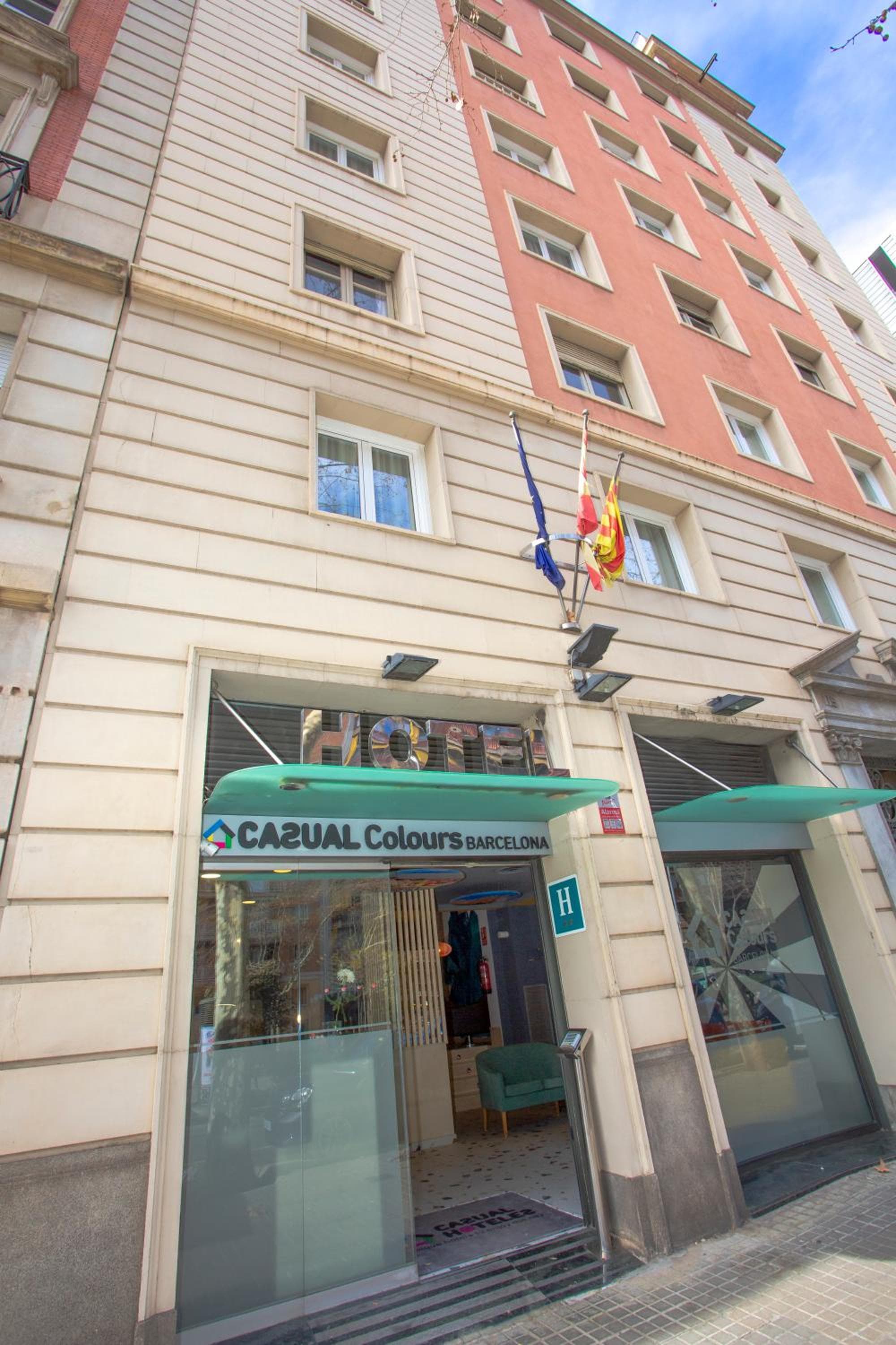 Colores Casuales Barcelona — 2