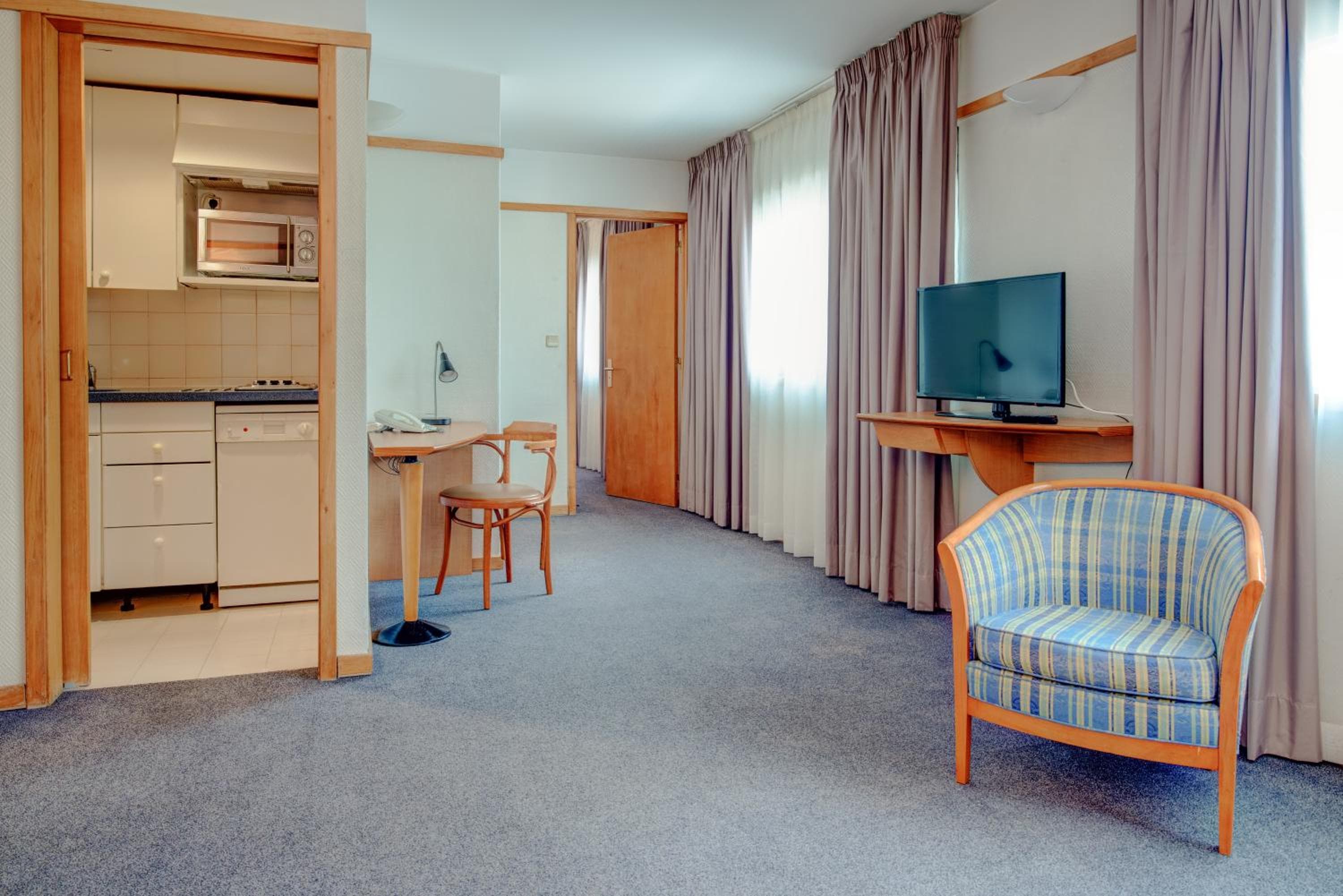 VIP Executive Eden Aparthotel — 16