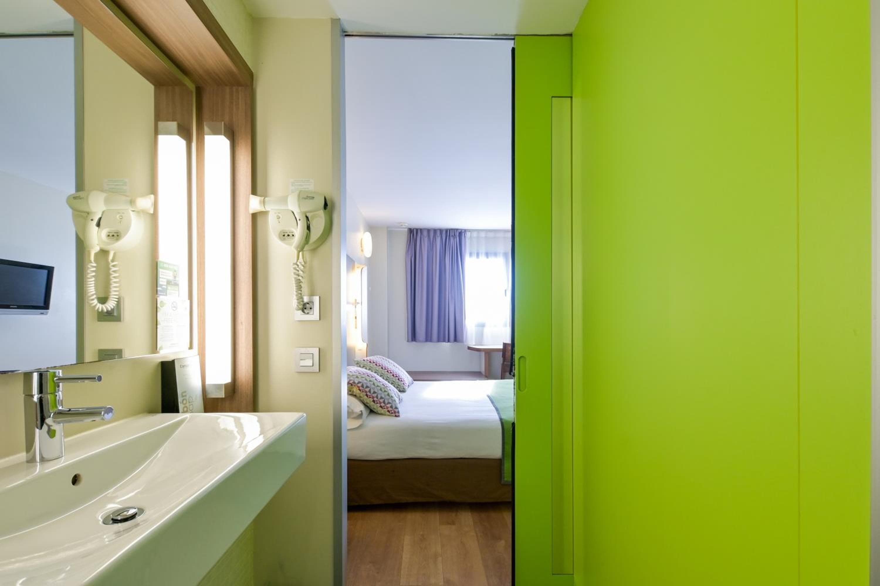 Travelodge Málaga Flughafen — 8