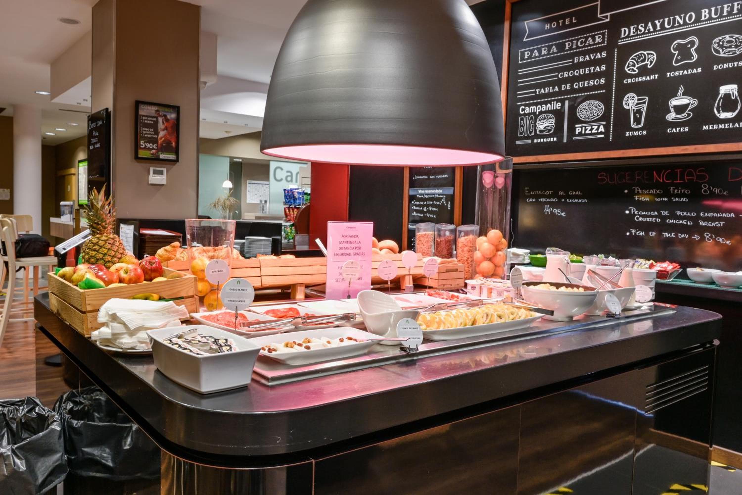 Travelodge Málaga Airport — 24