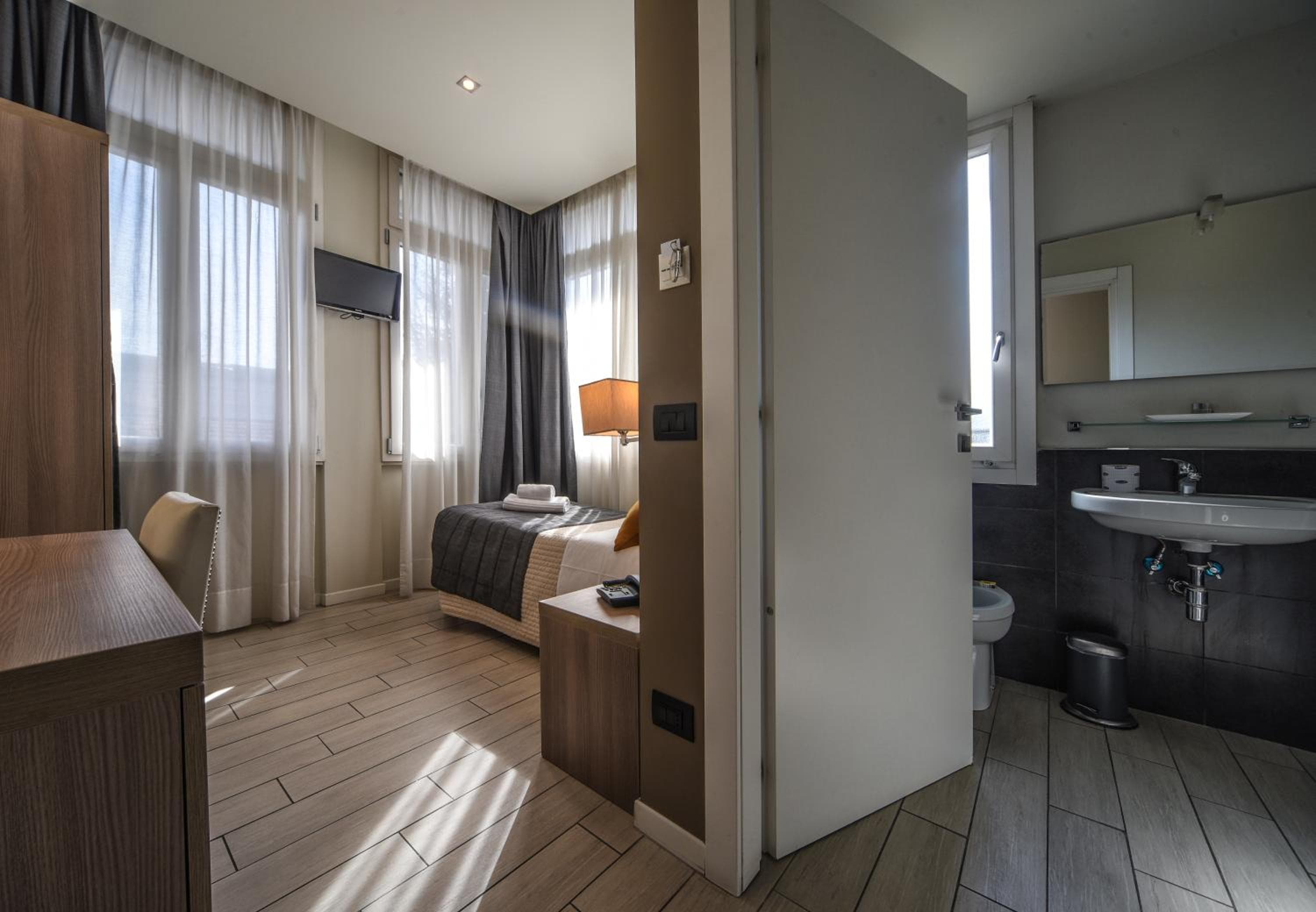 Hotel Zara Milano — 25