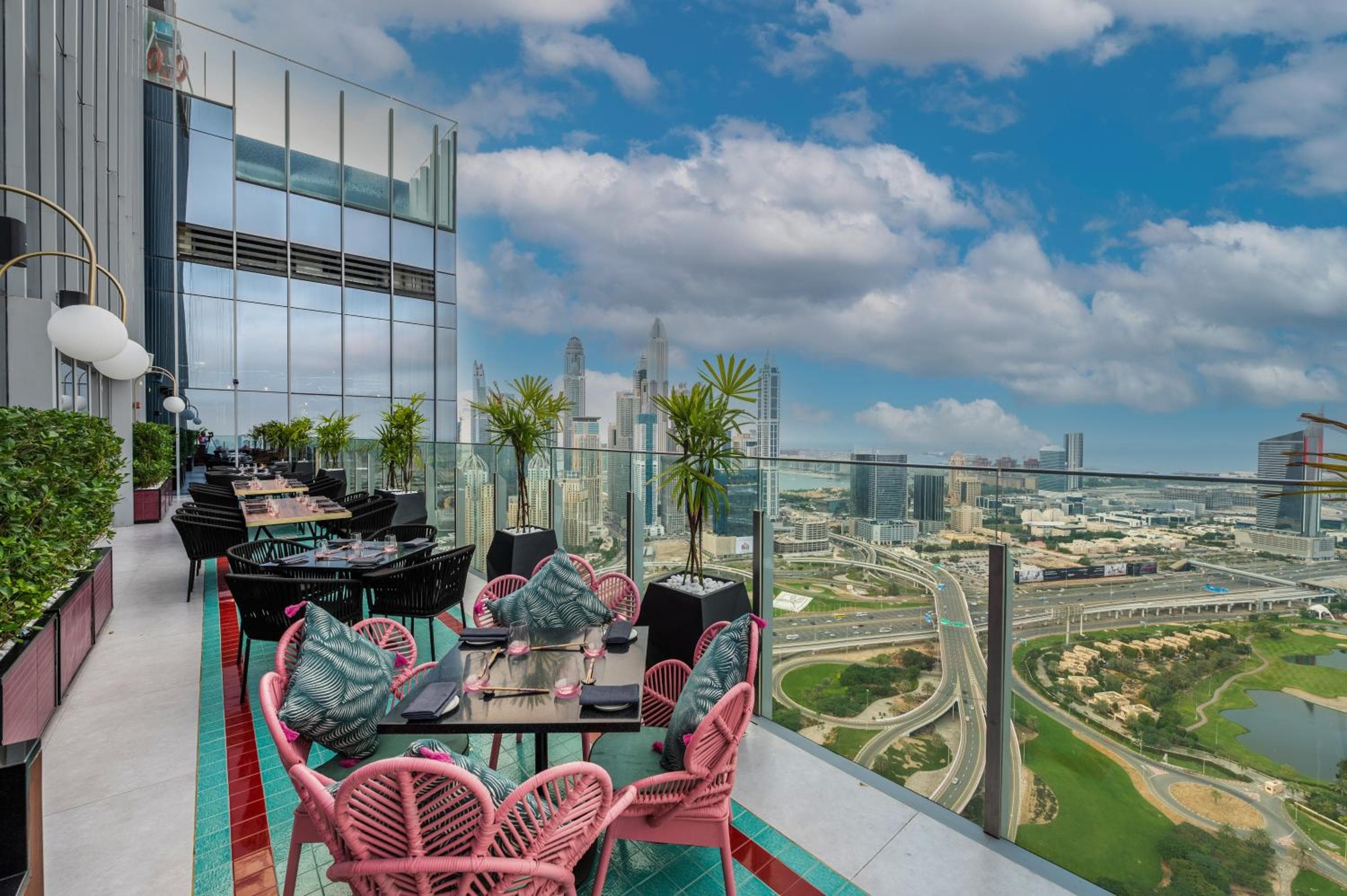 Taj Jumeirah Lakes Towers — 15