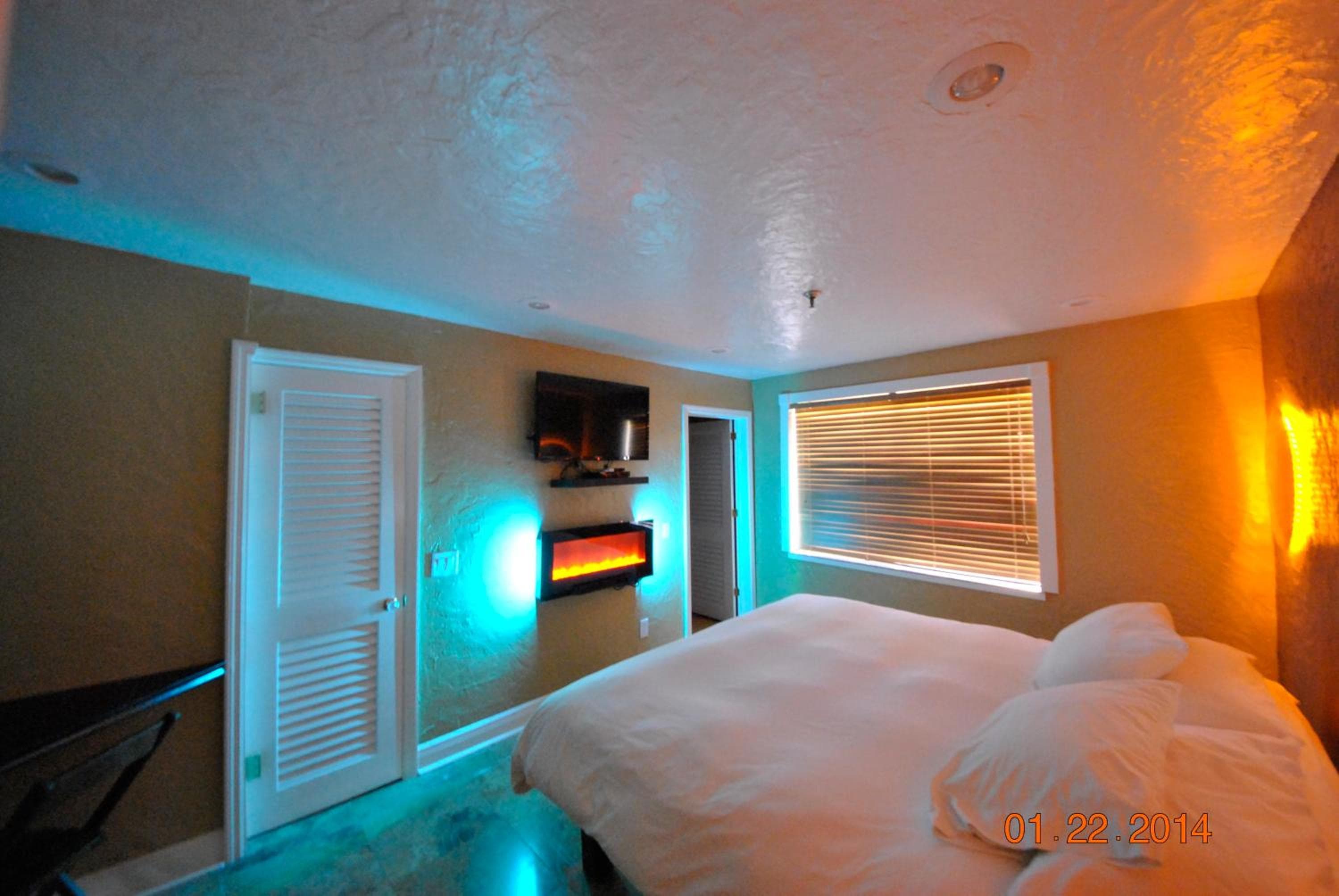 Hyde Park Hotel — 17