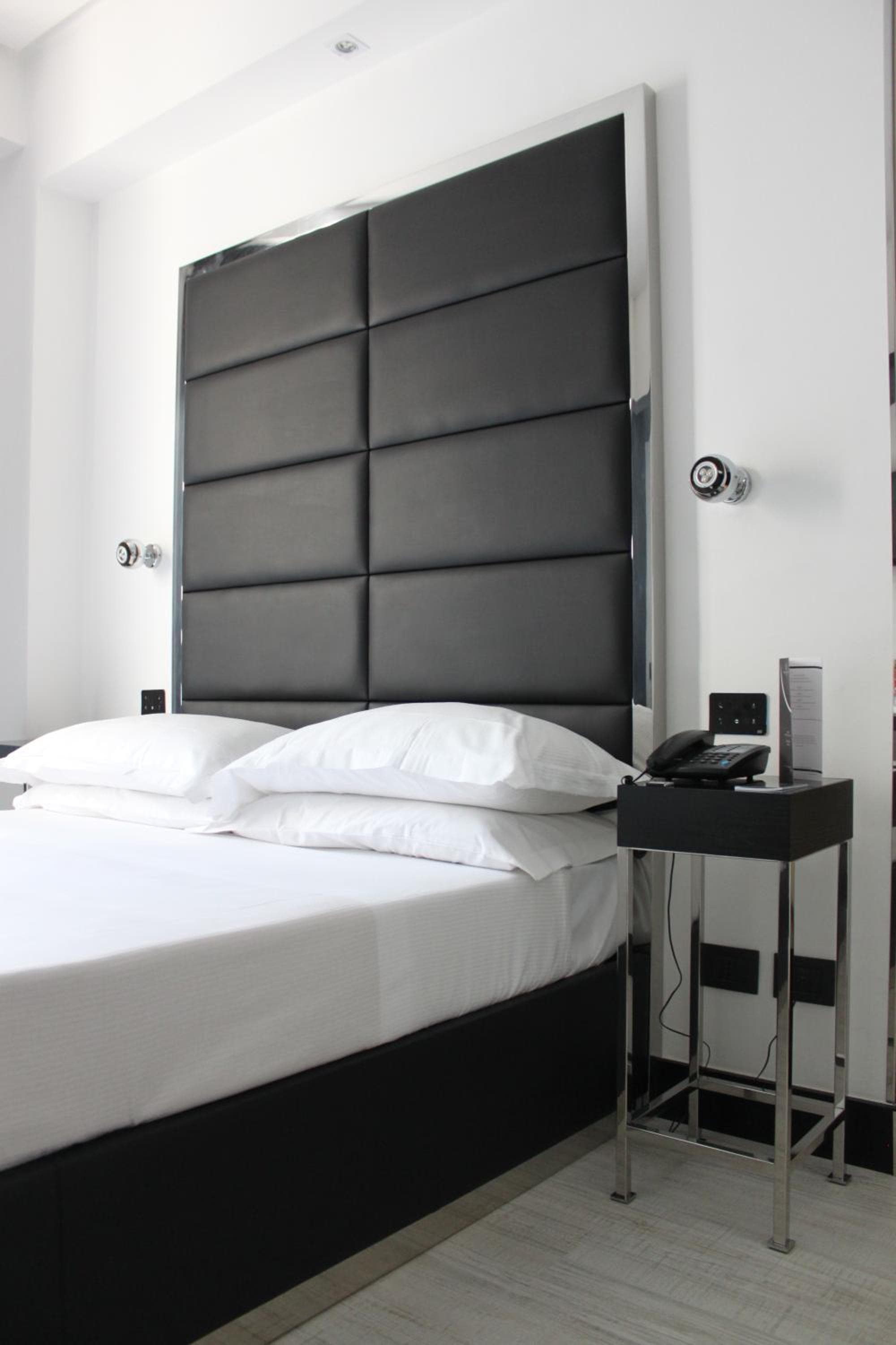 LHP Hotel Napoleon — 6