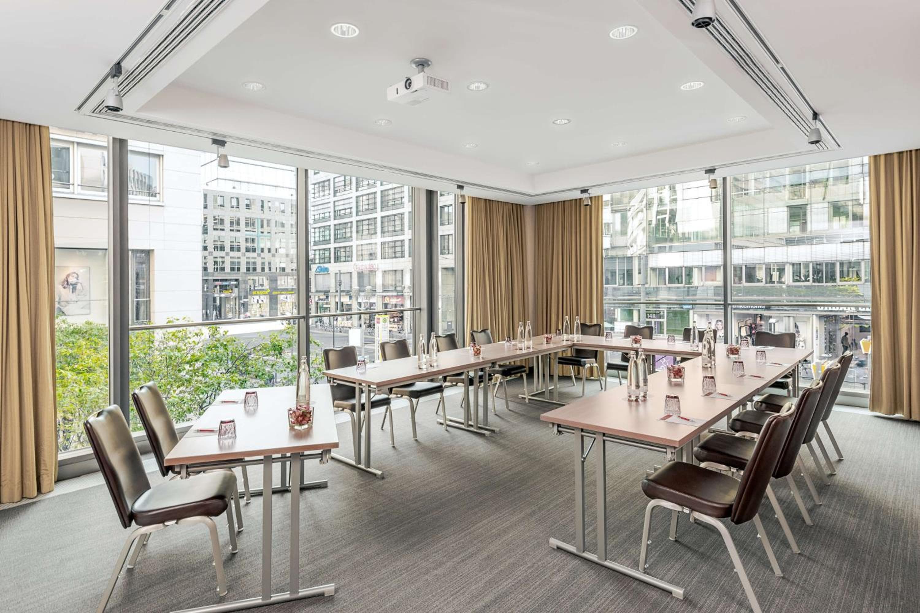 NH Collection Berlin Mitte Friedrichstrasse hotel, Friedrichstr. 96, Berlin, Germany — photo 11