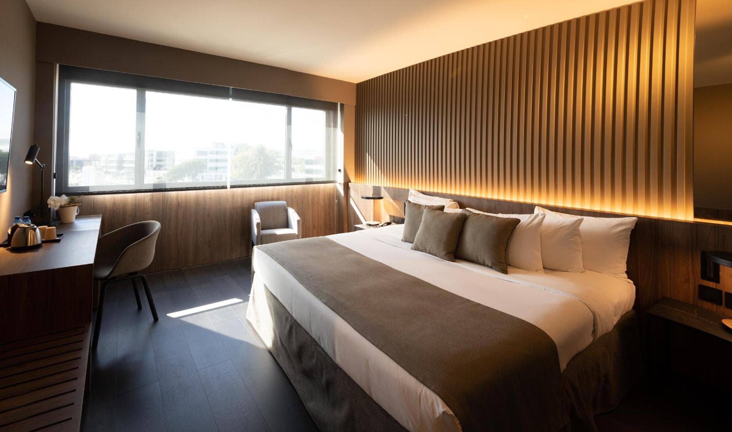 BAH Barcelona Airport Hotel — 1