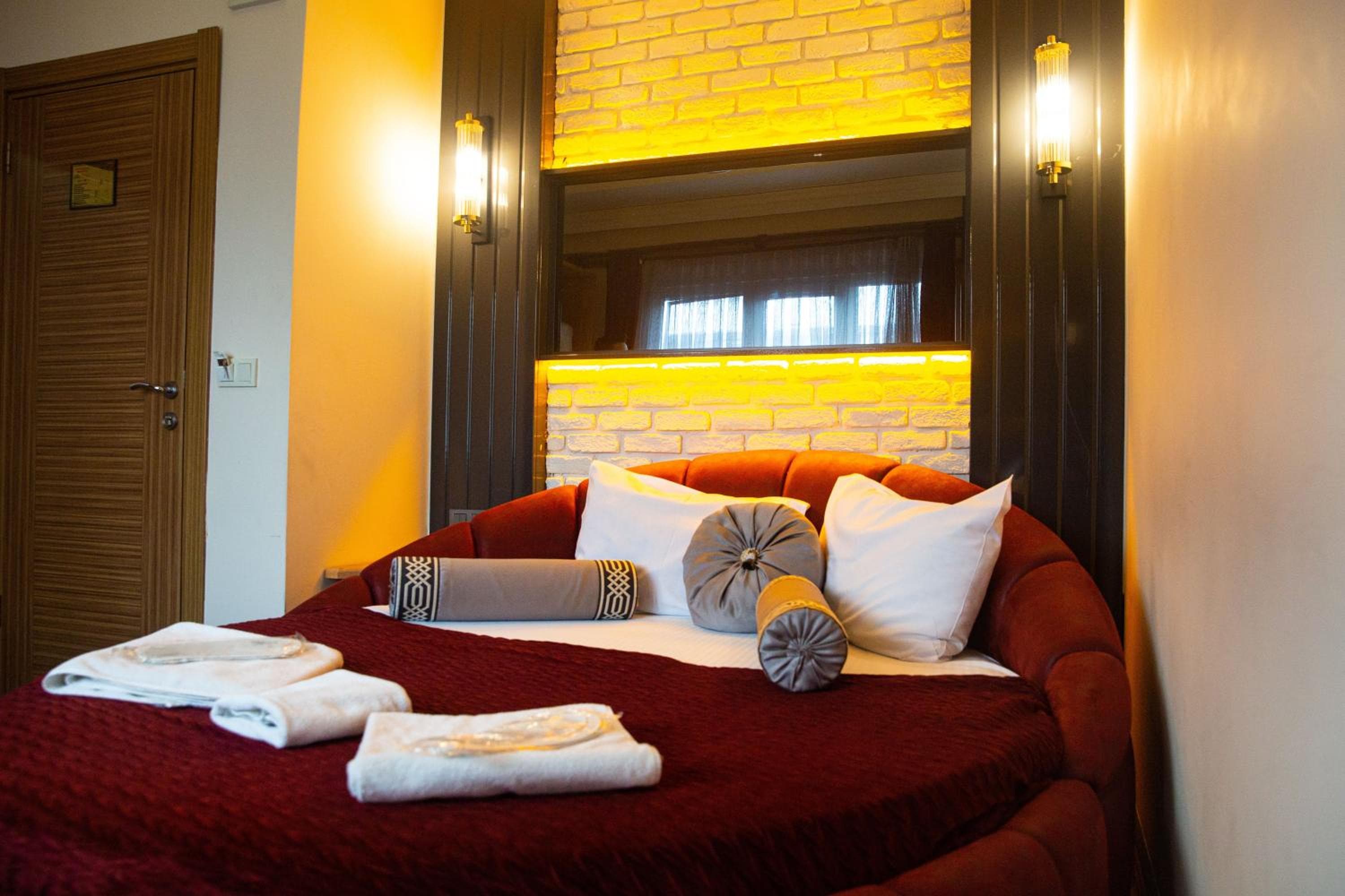 Emirtimes Hotel Kadıköy — 23