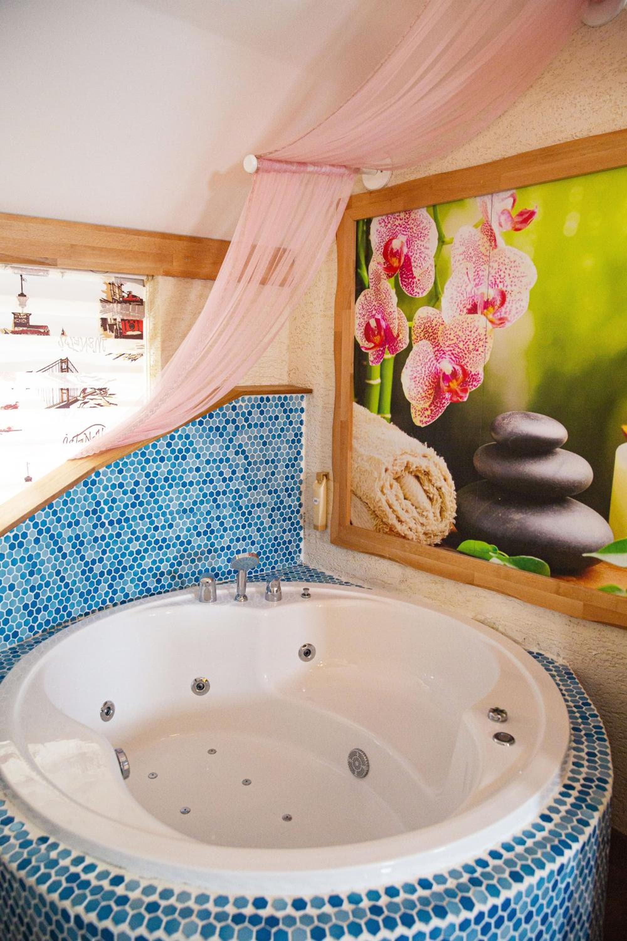 Emirtimes Hotel Kadıköy — 25
