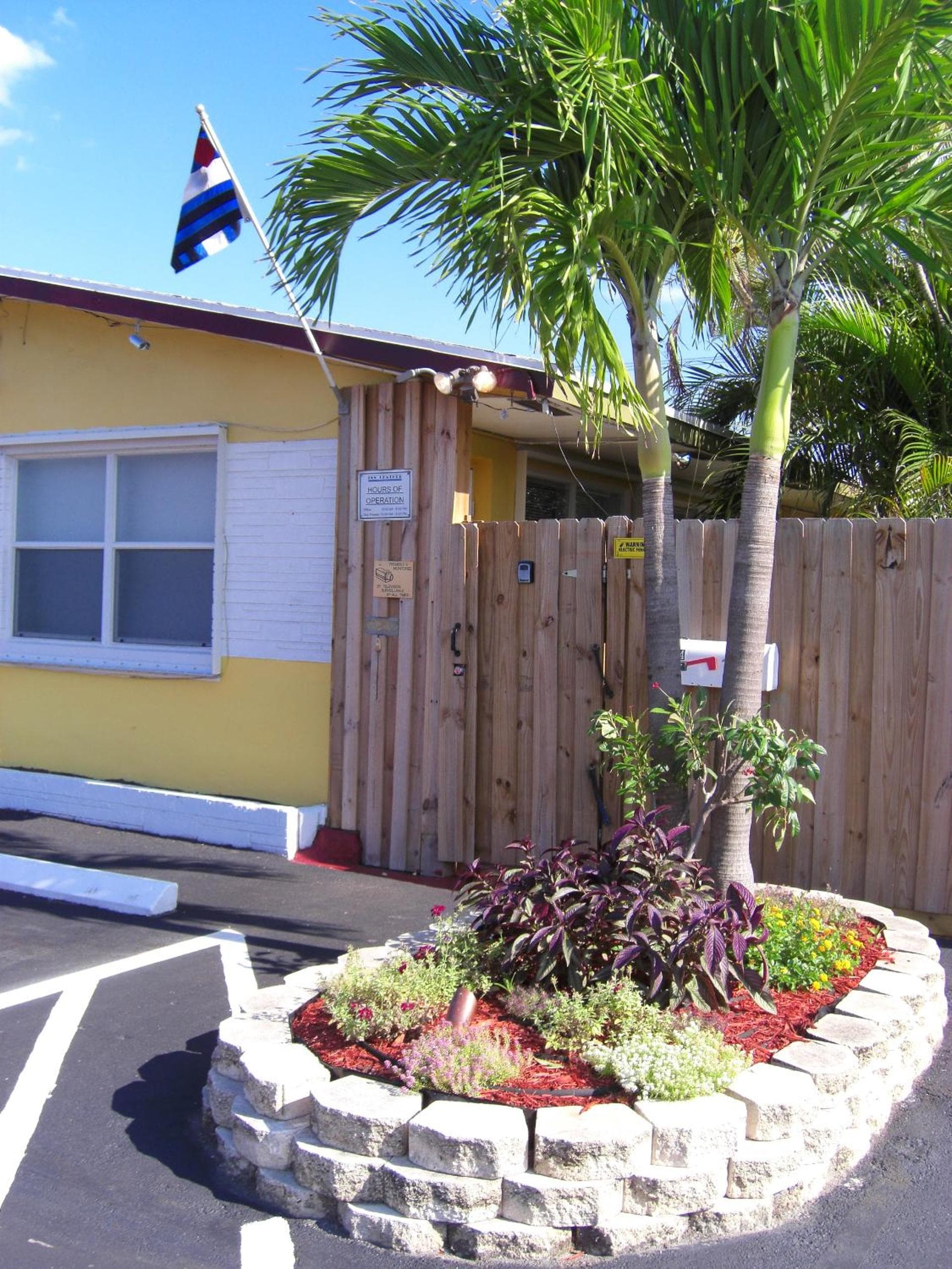 INN LEATHER GUEST HOUSE-GAY MALE ONLY — 22