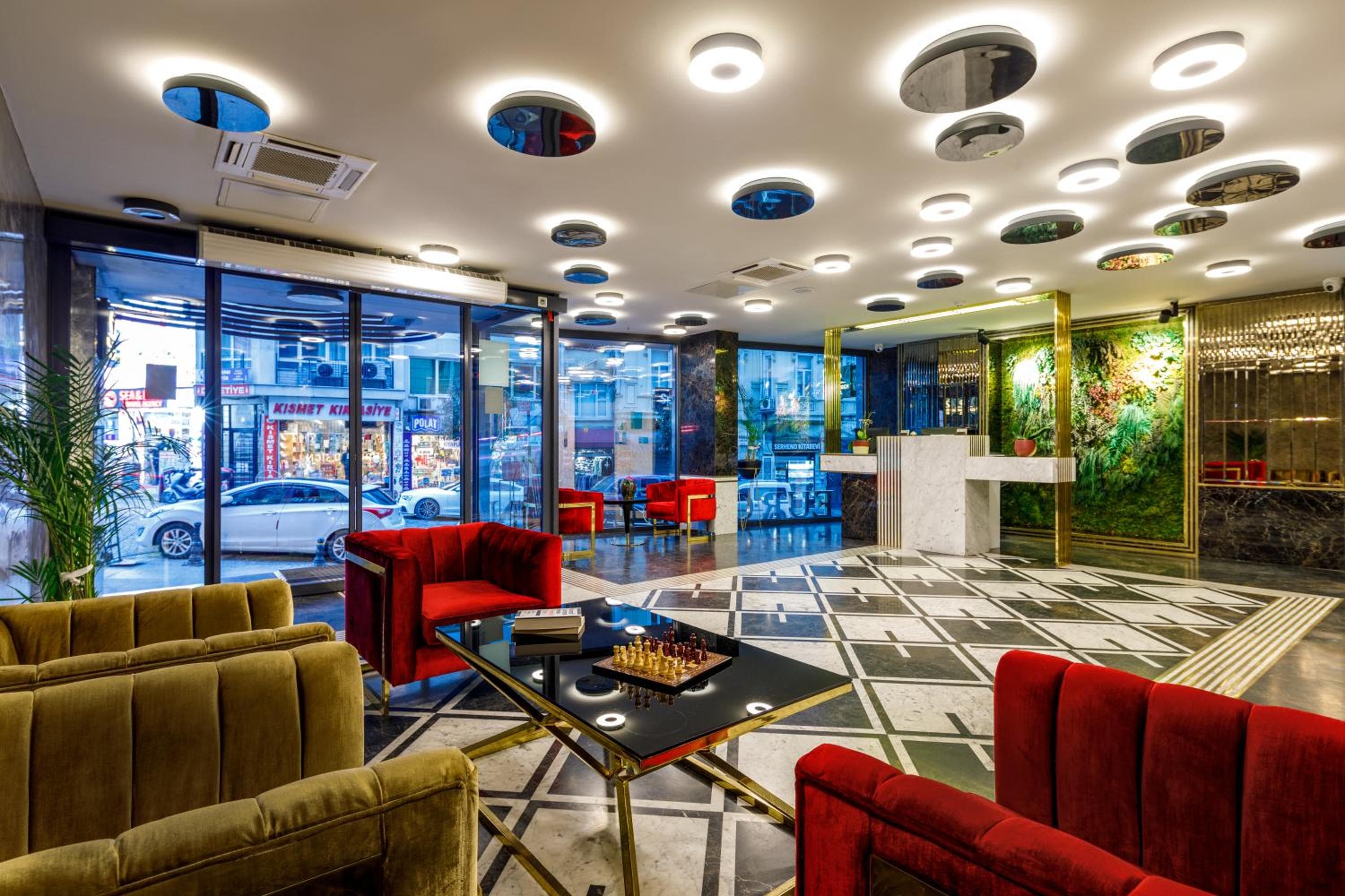 Euro Hotel de Diseño — 3