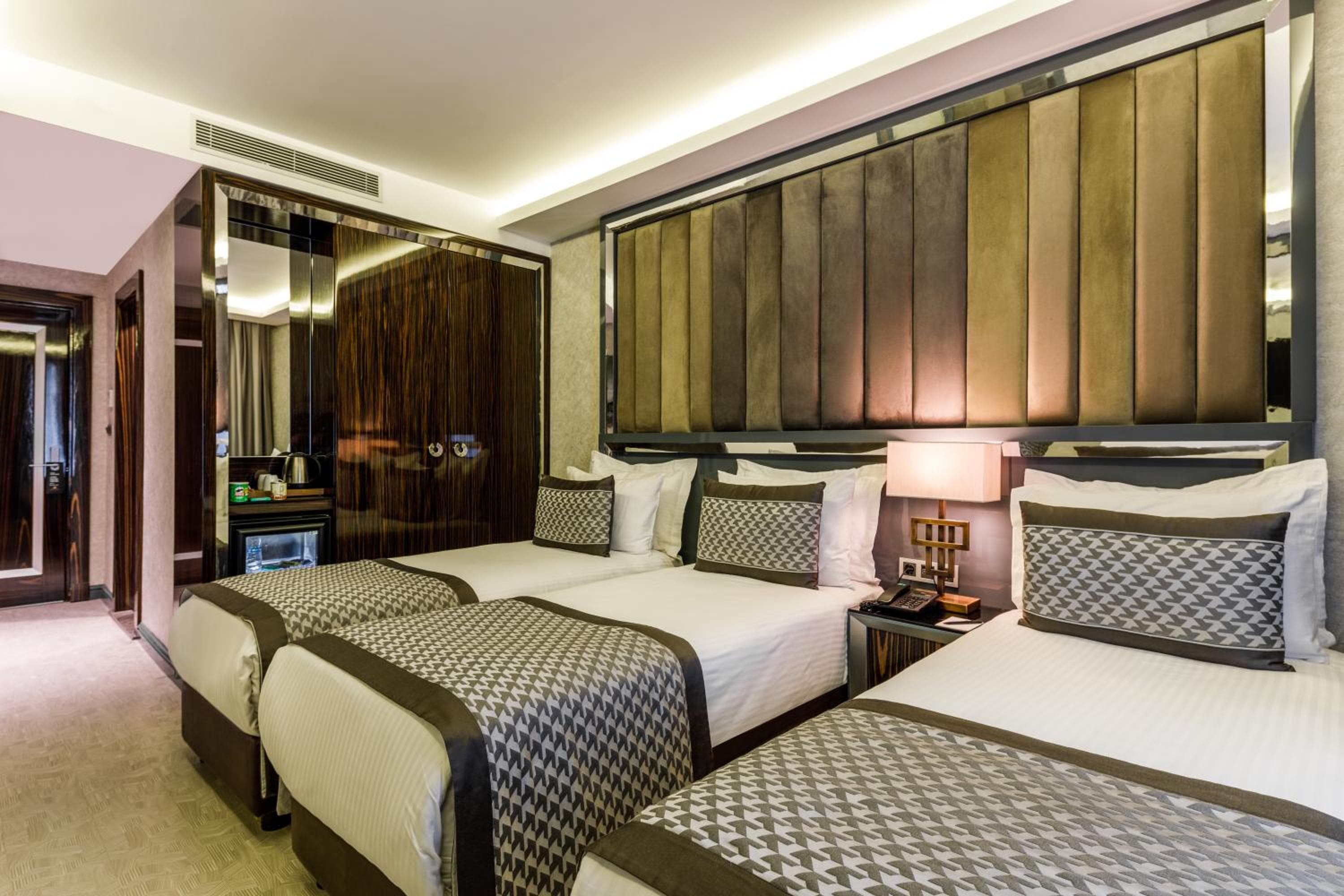 Euro Hotel de Diseño — 27