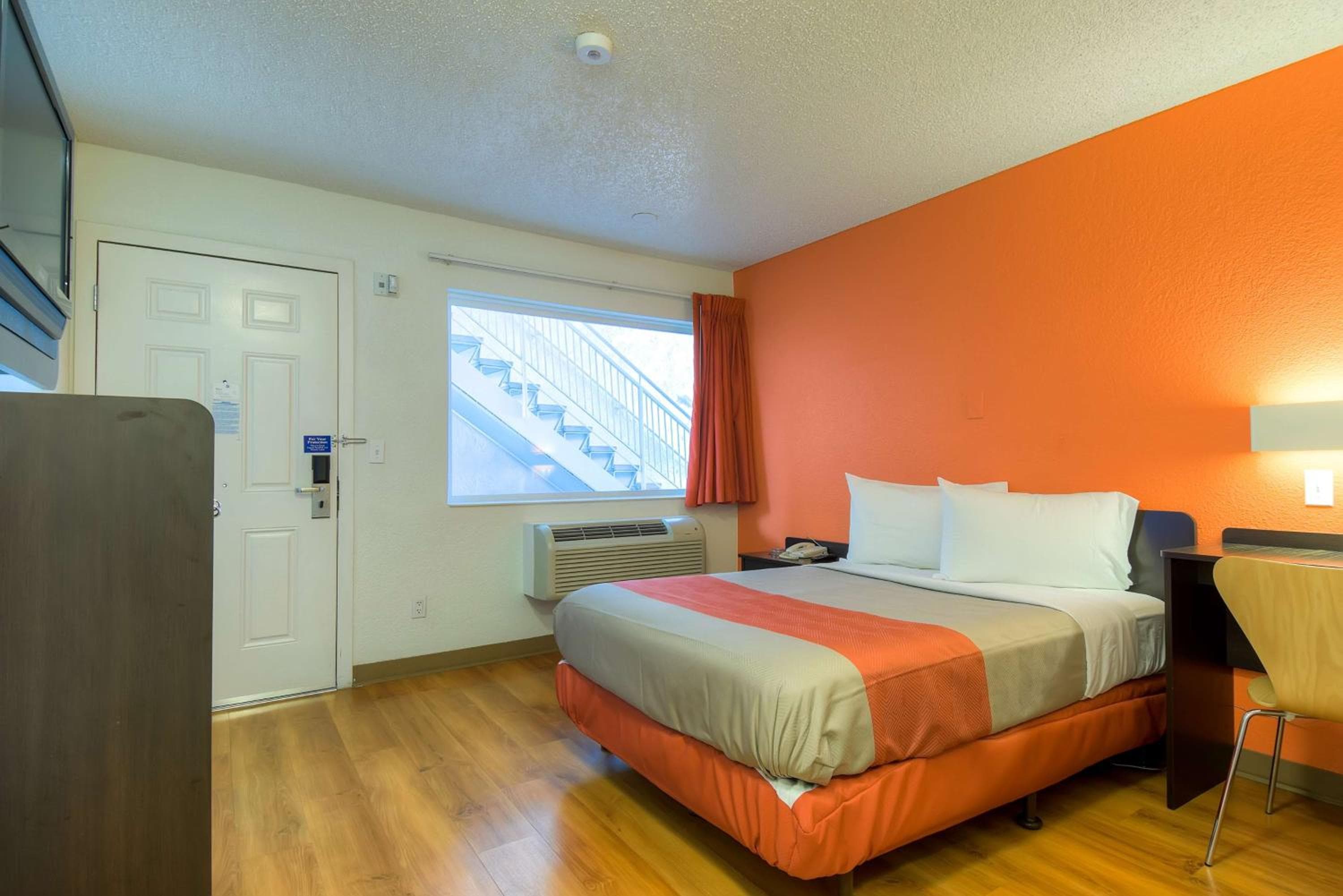 Studio 6 Suites Las Vegas, NV - Tropicana — 7