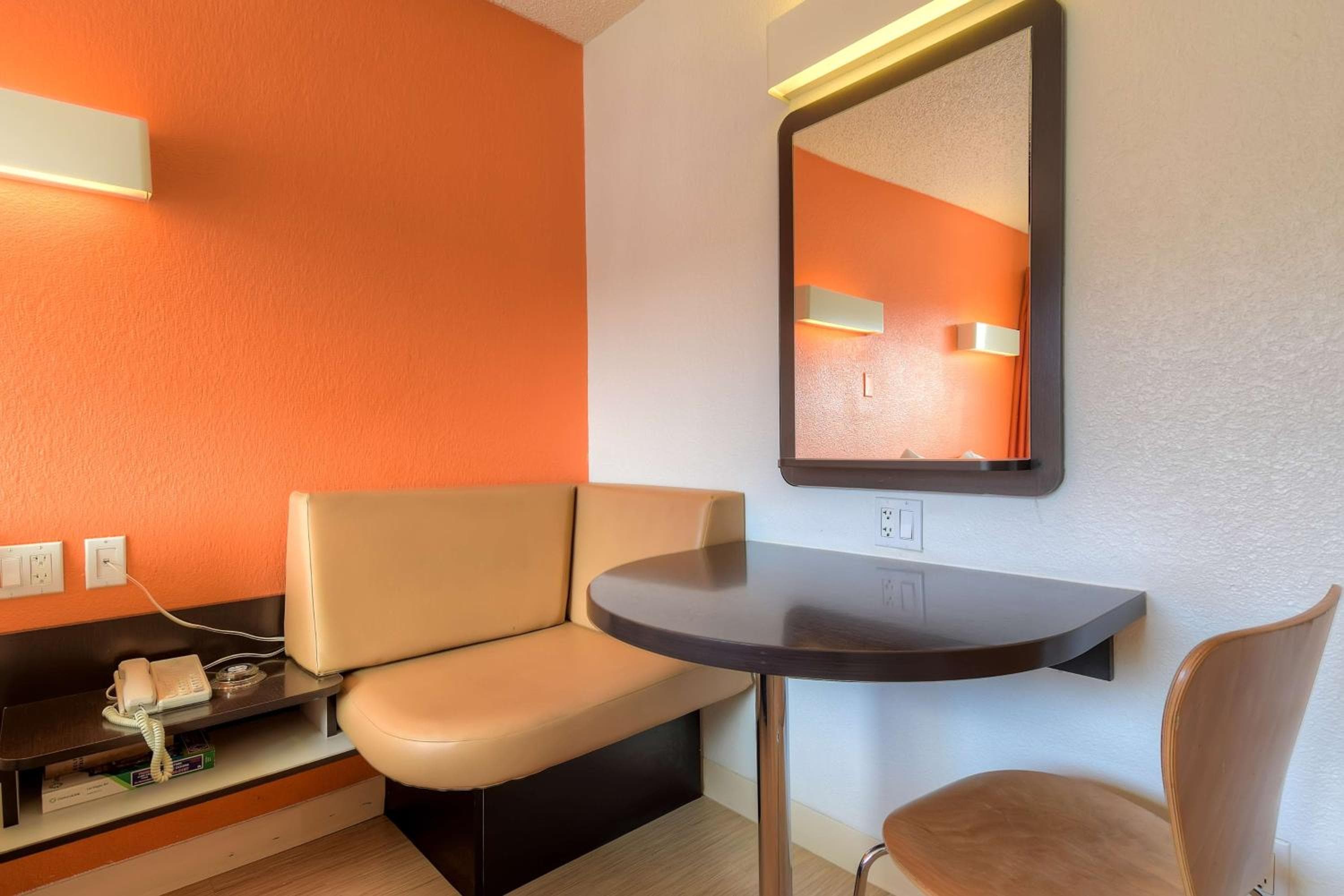 Studio 6 Suites Las Vegas, NV - Tropicana — 9