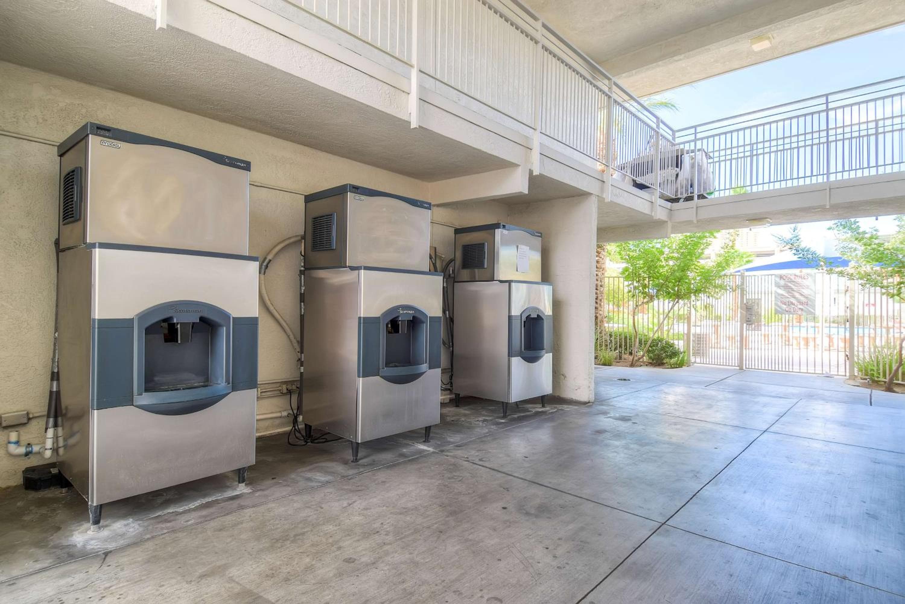 Studio 6 Suites Las Vegas, NV - Tropicana — 3