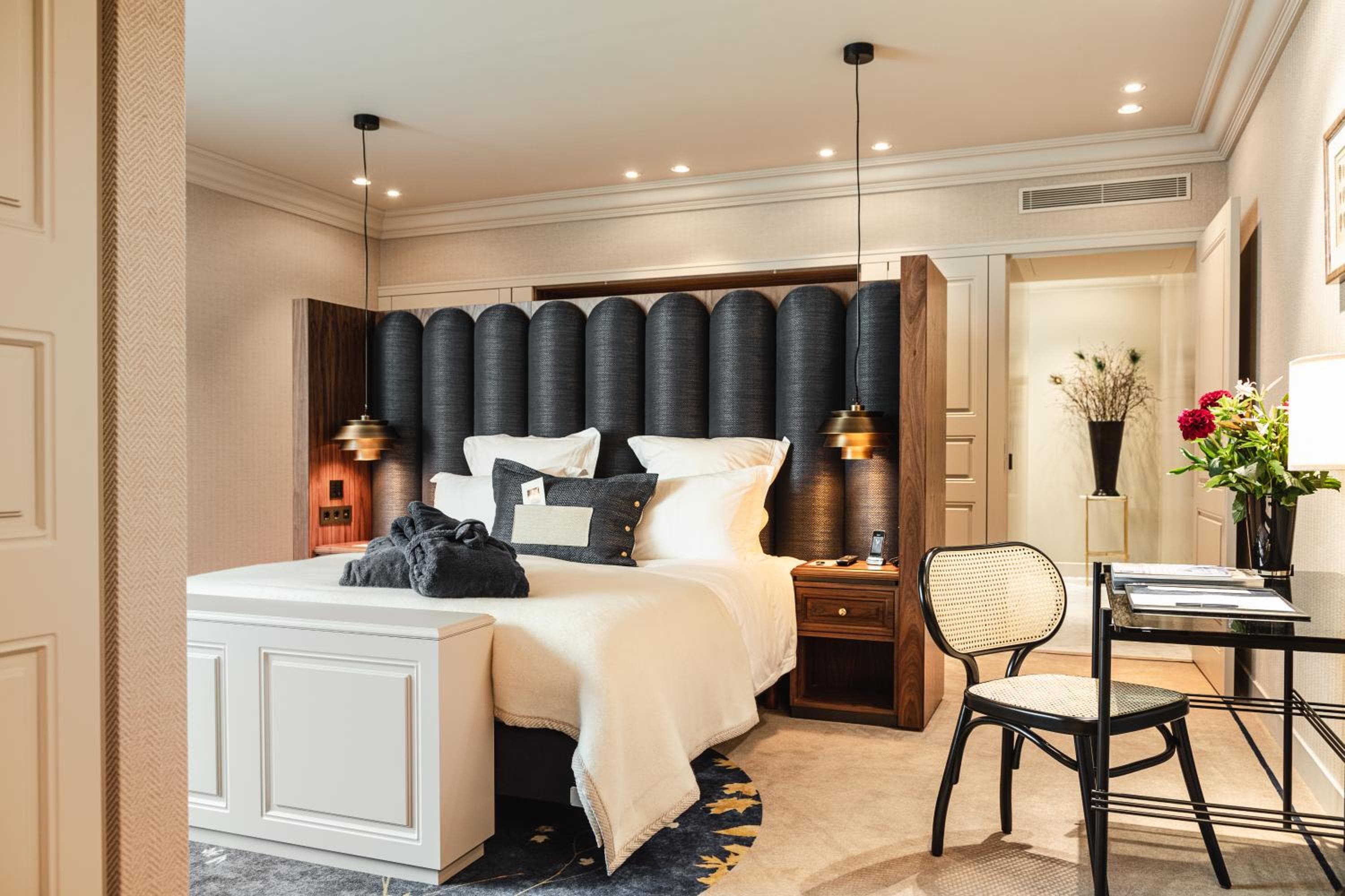 Albergo 717 — 8