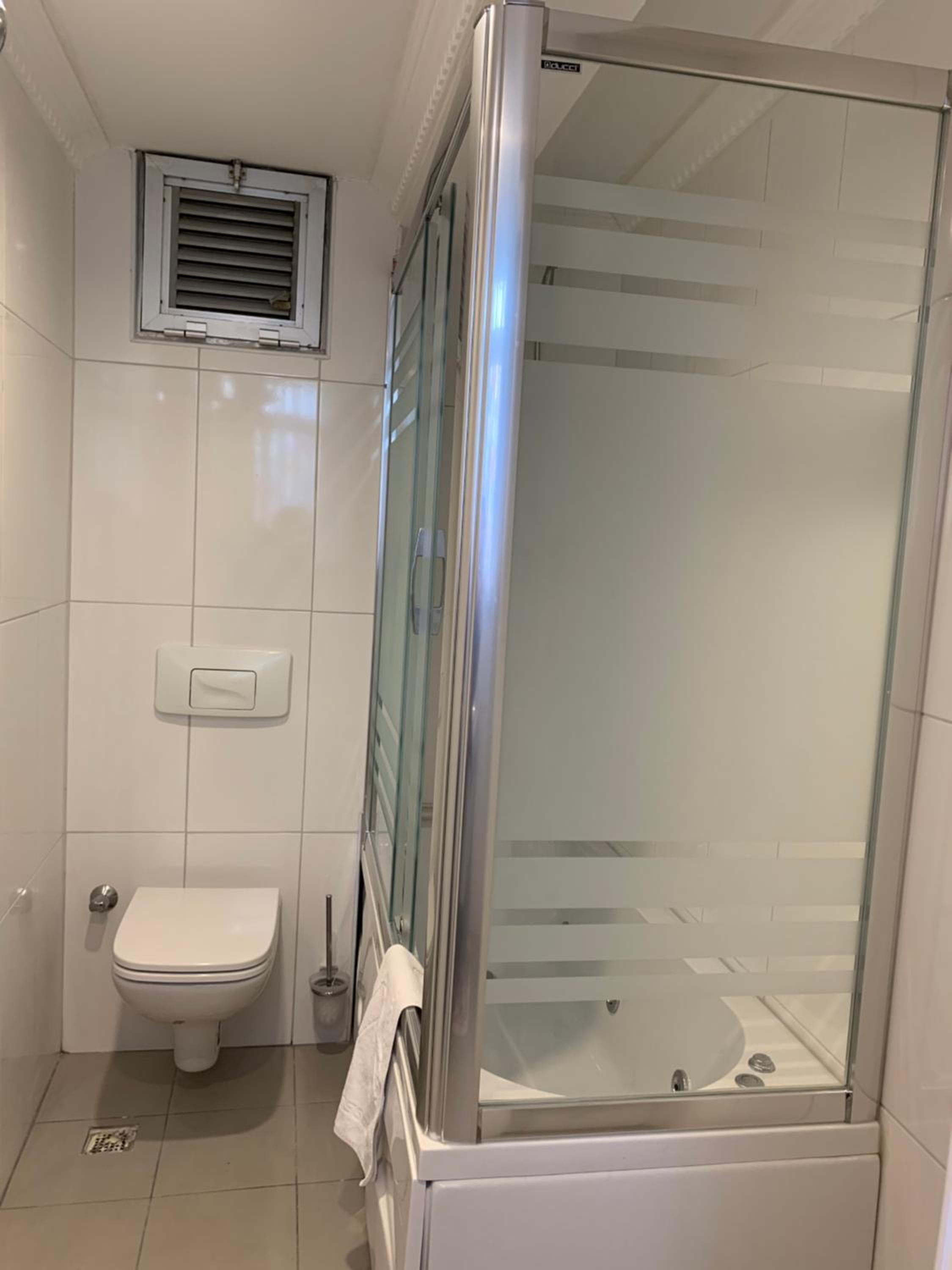 C'è l'Hotel Istanbul — 16