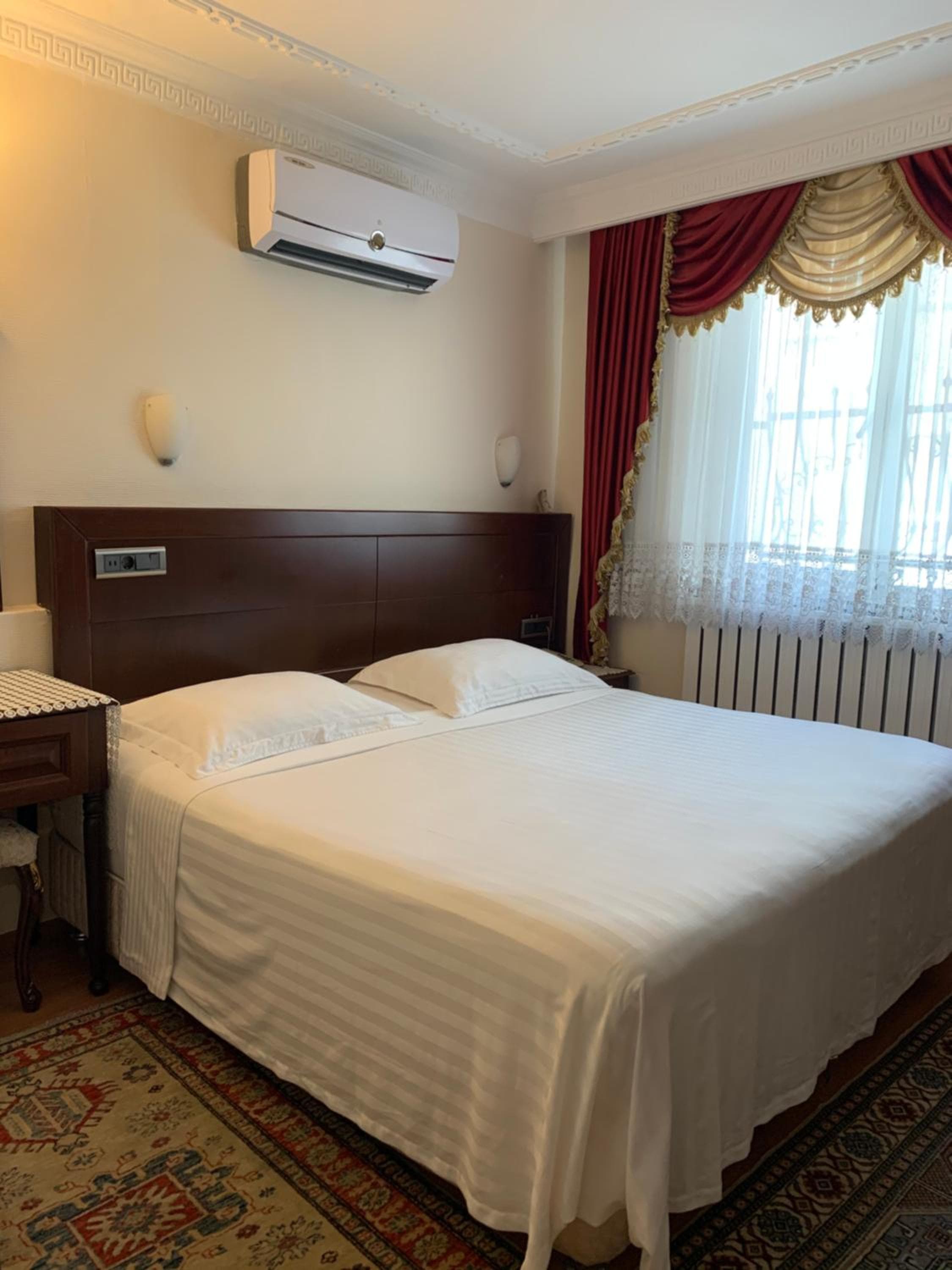 C'è l'Hotel Istanbul — 13