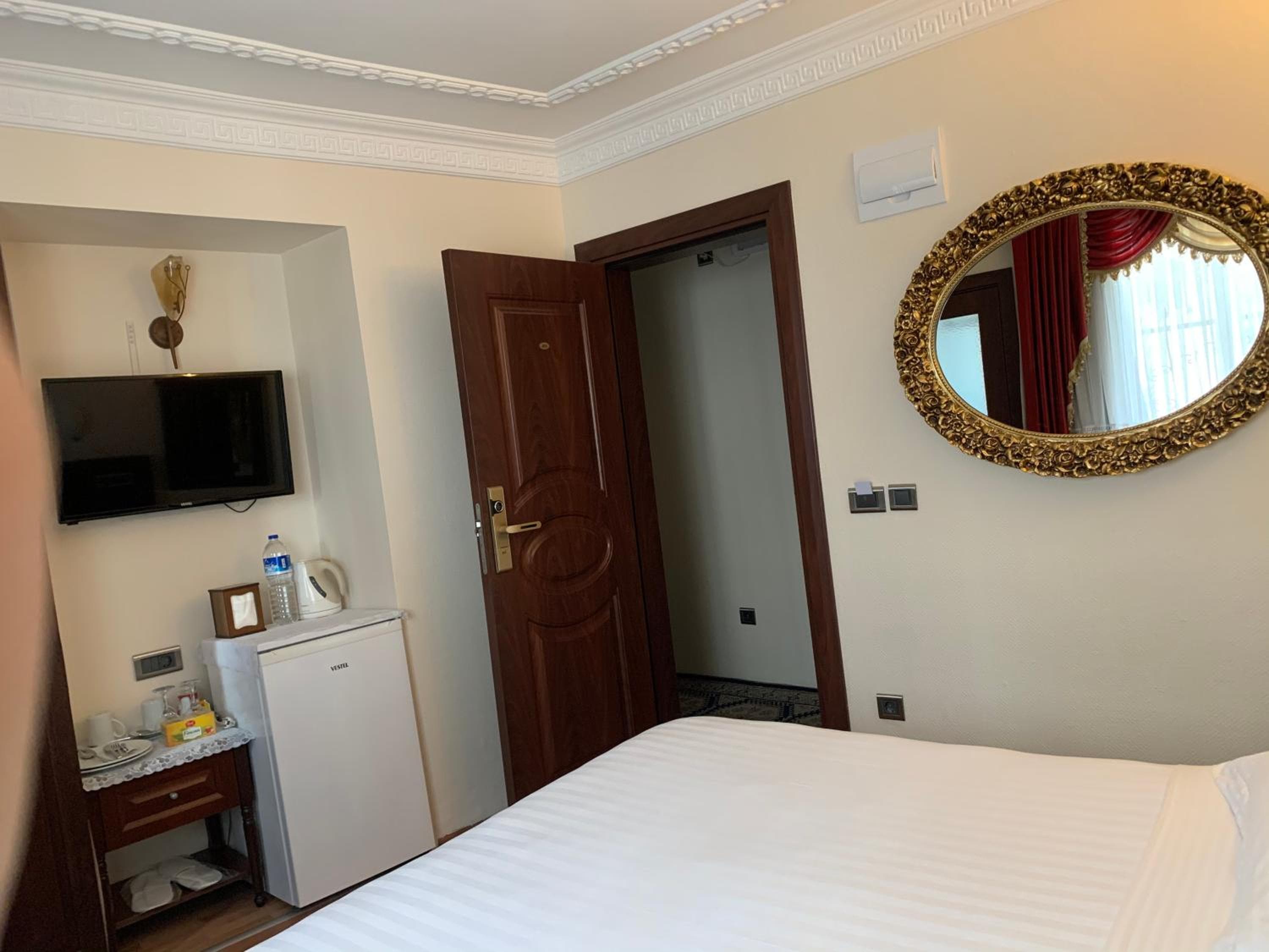 C'è l'Hotel Istanbul — 12