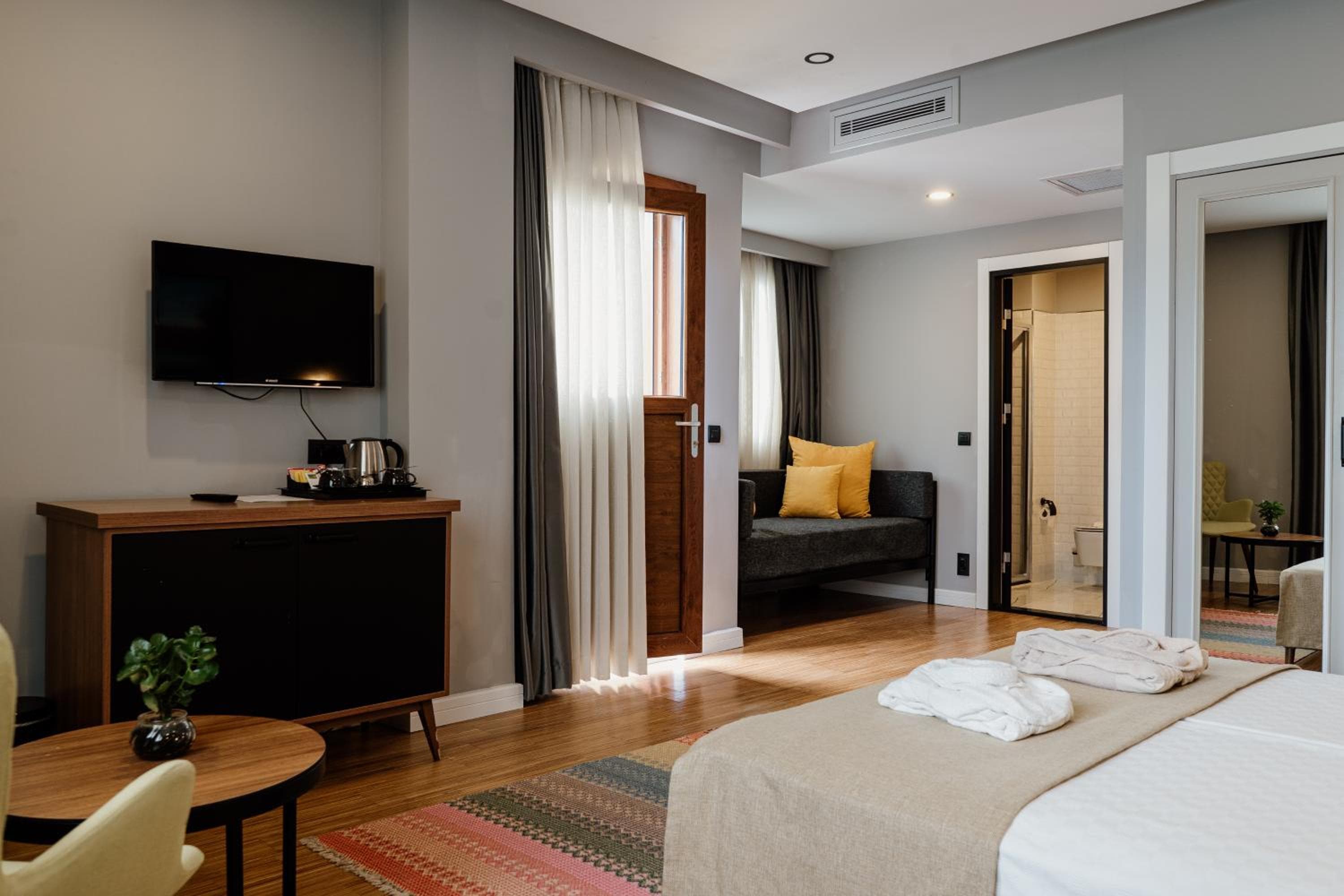 Hotel Poem — 22