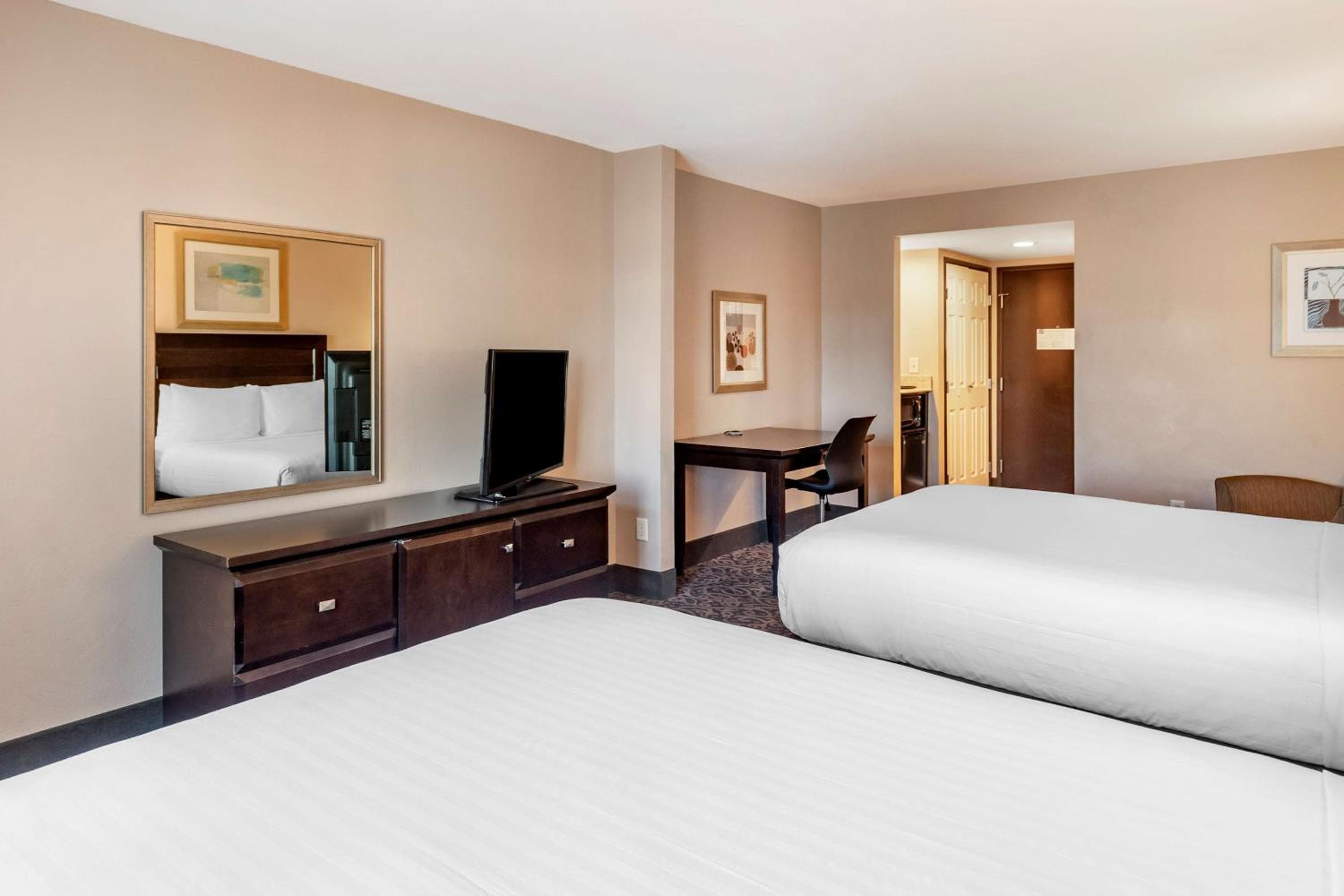 Best Western Plus Las Vegas South Henderson — 14