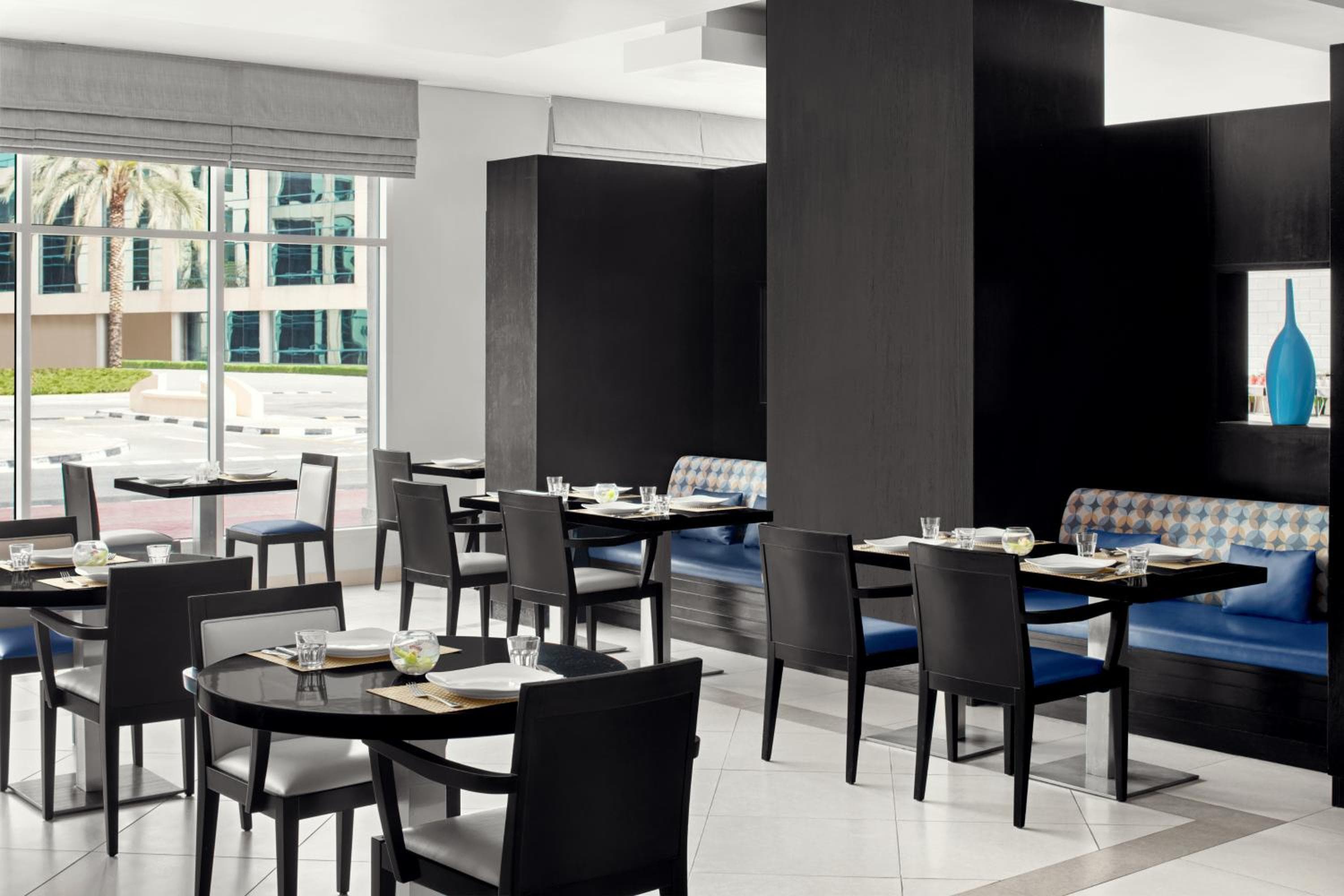 Holiday Inn Express Dubai Safa Park by IHG — 18