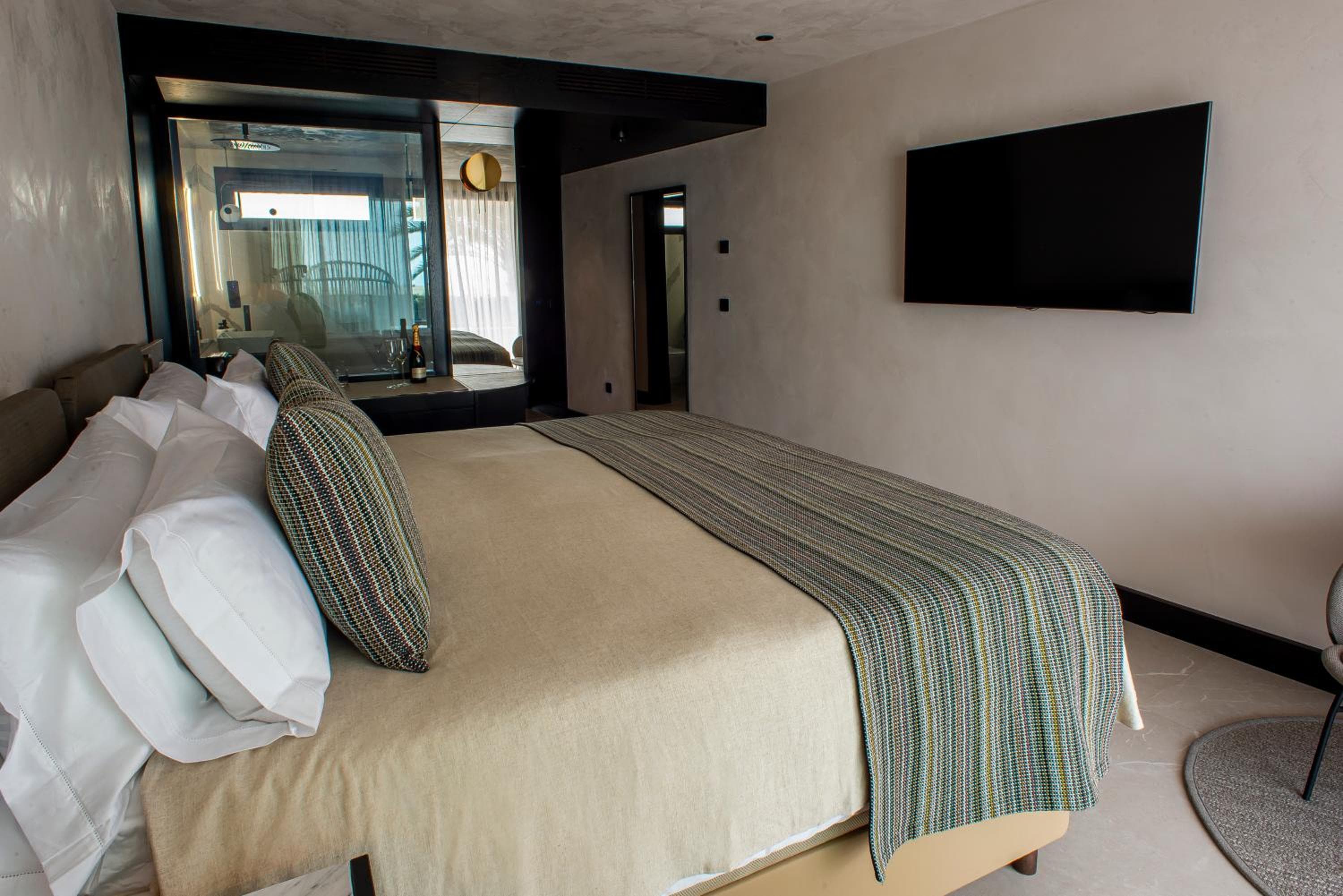 TenSuites - Adults Only — 5