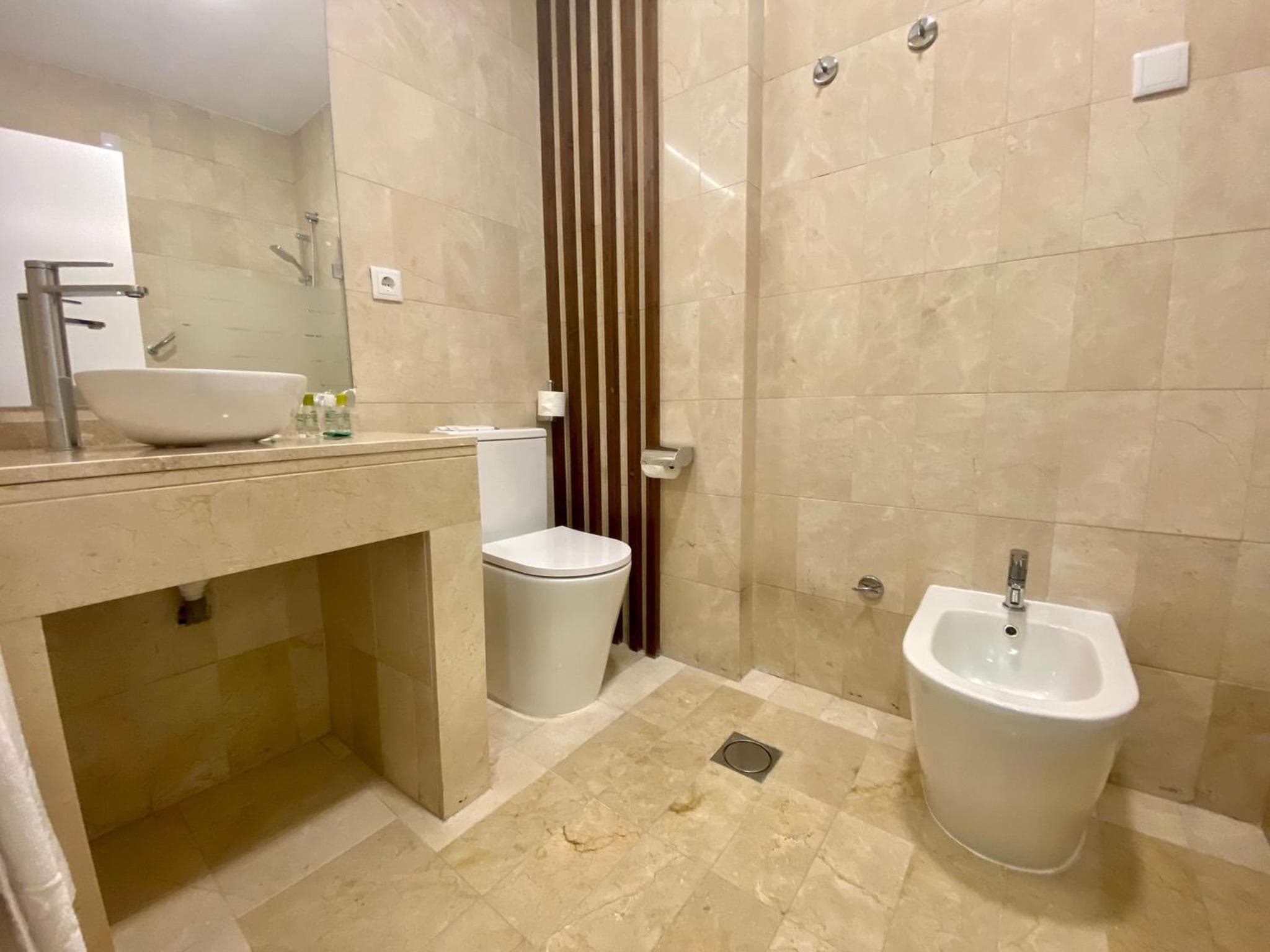 Hotel Derby Sevilla — 9