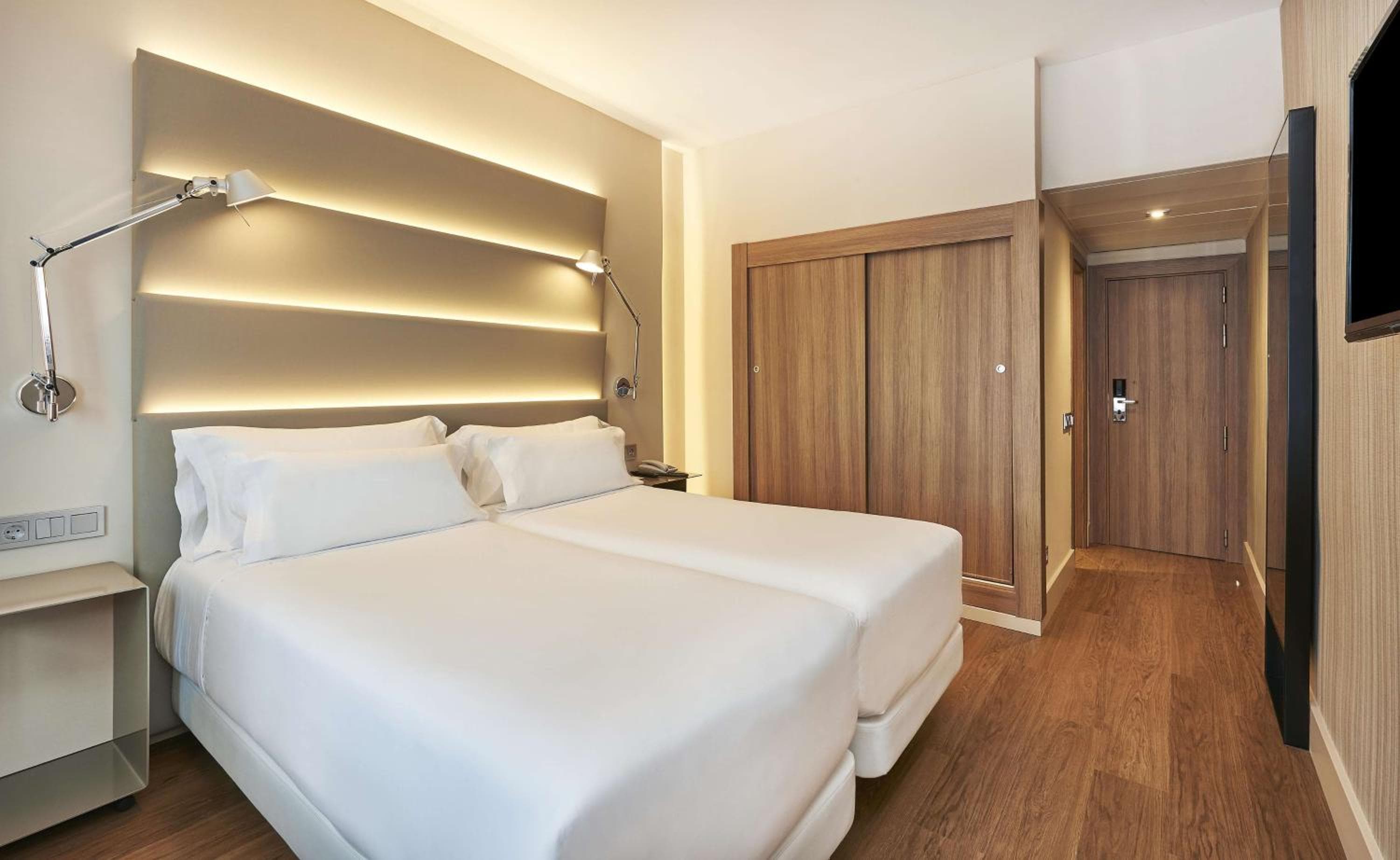 NH Sants Barcelona — 27