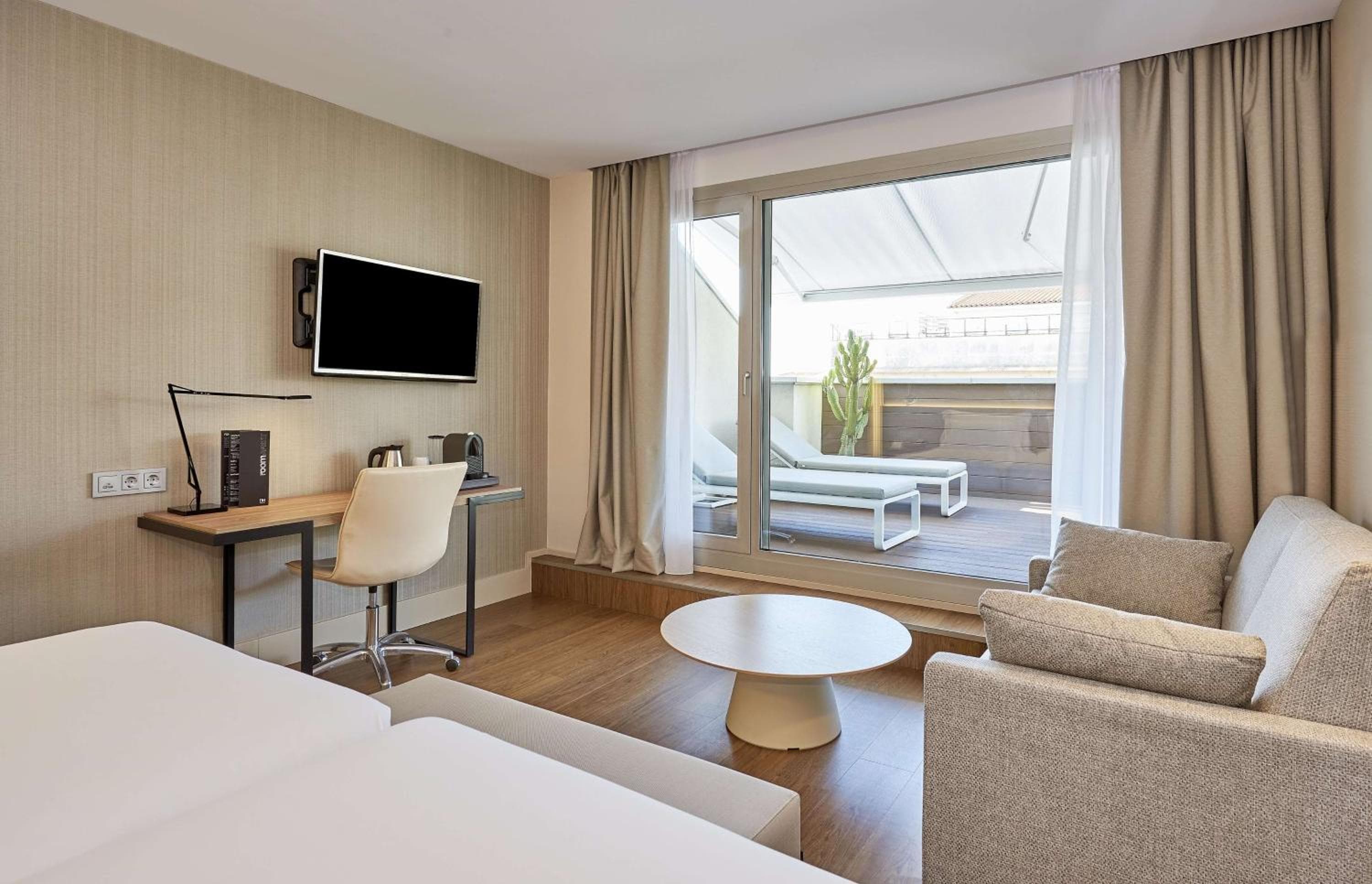 NH Sants Barcelona — 3