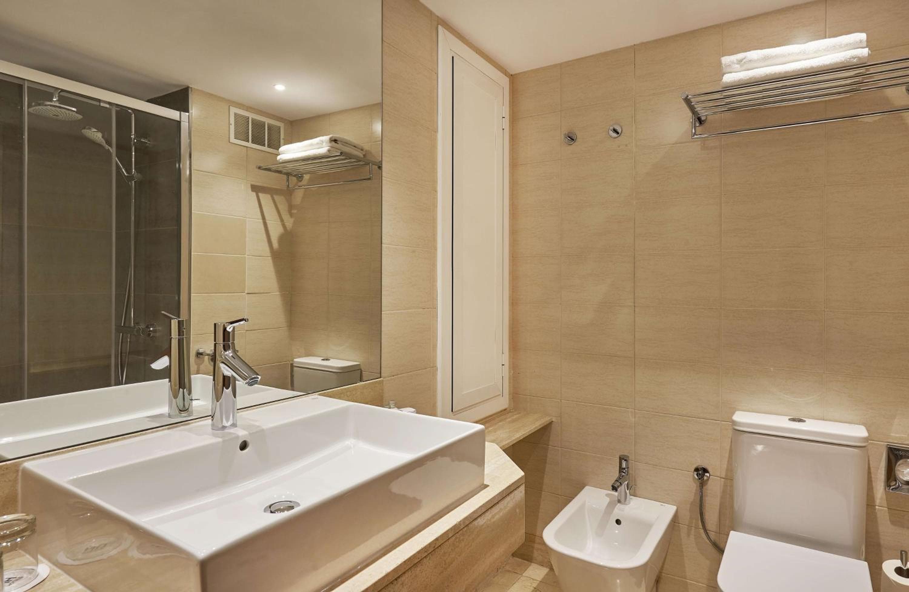 NH Sants Barcelona — 18