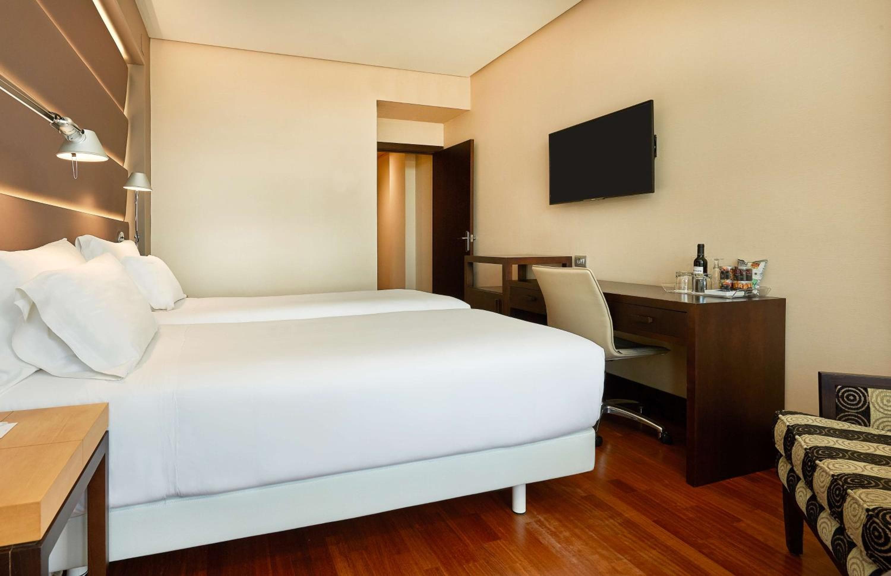 NH Siviglia Plaza de Armas — 21