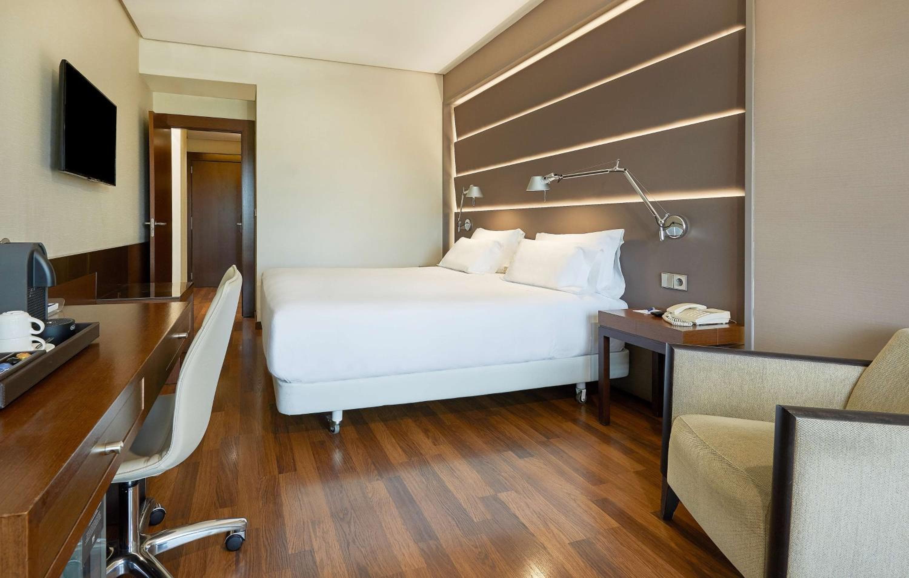 NH Siviglia Plaza de Armas — 29