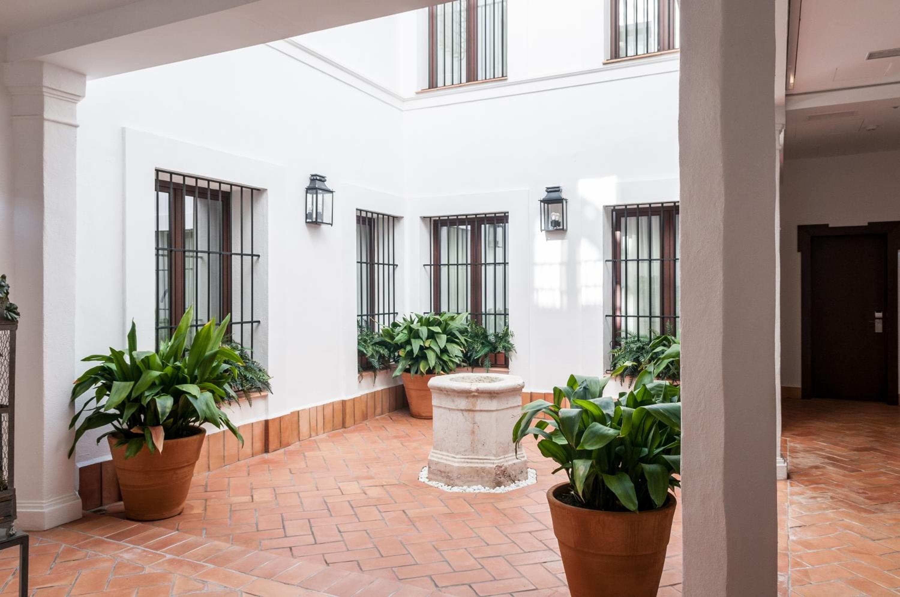 Suites Murillo Catedral - Suiten Murillo Kathedrale — 2